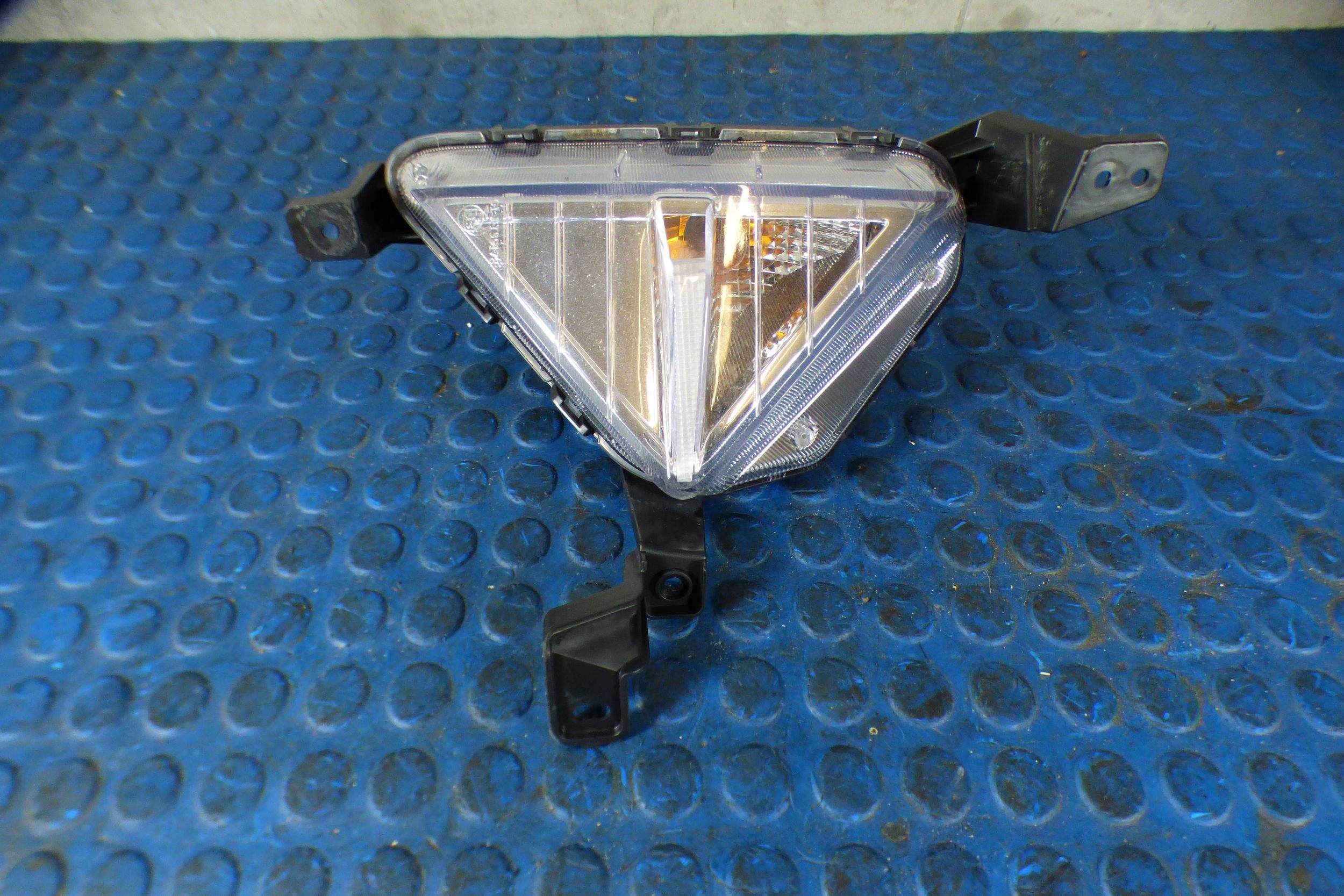 Hyundai Elantra VI light indicator right 92302-F2500 original st.BDB