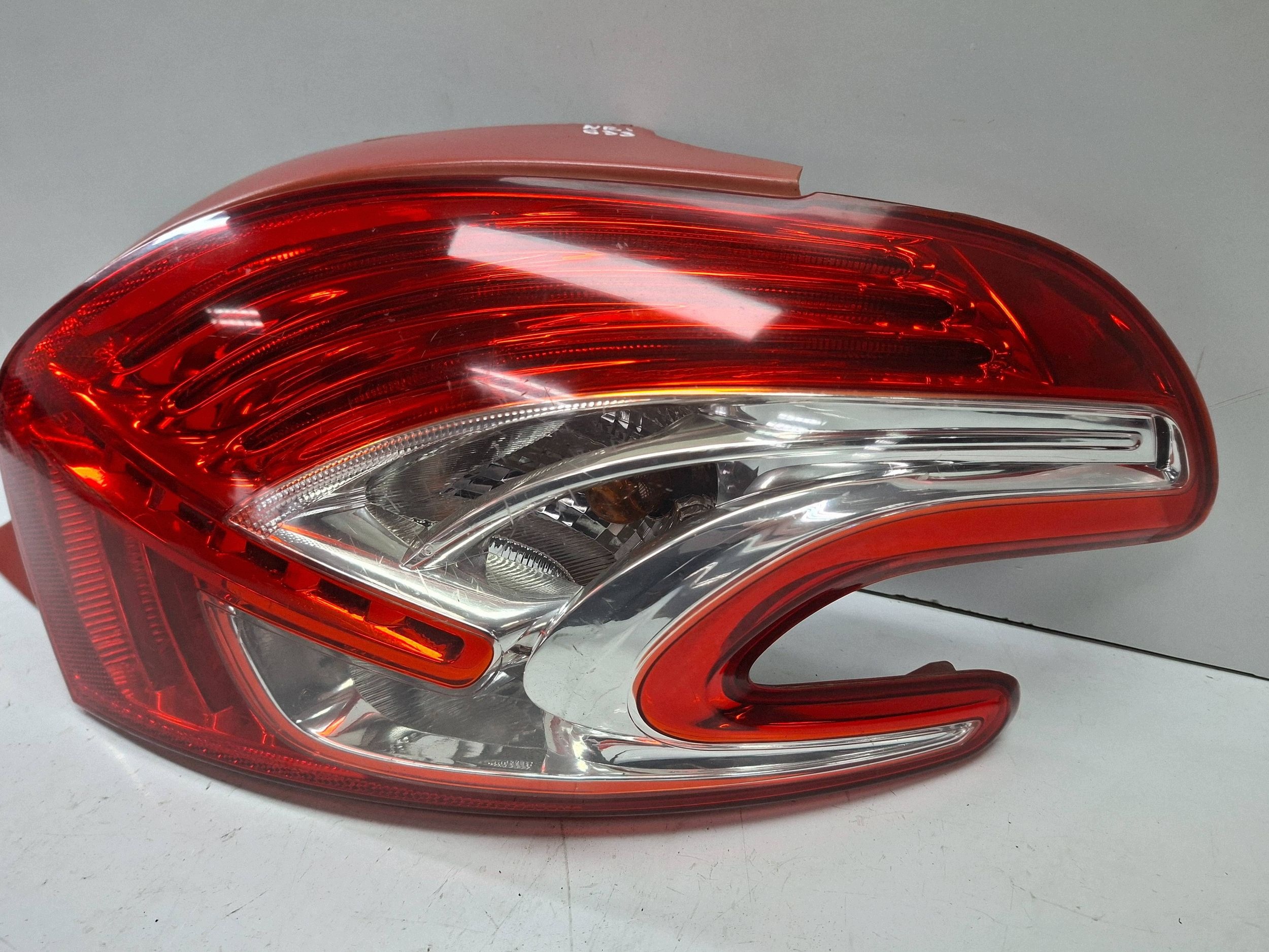 far stražnja desna DEPO PEUGEOT 208 2012