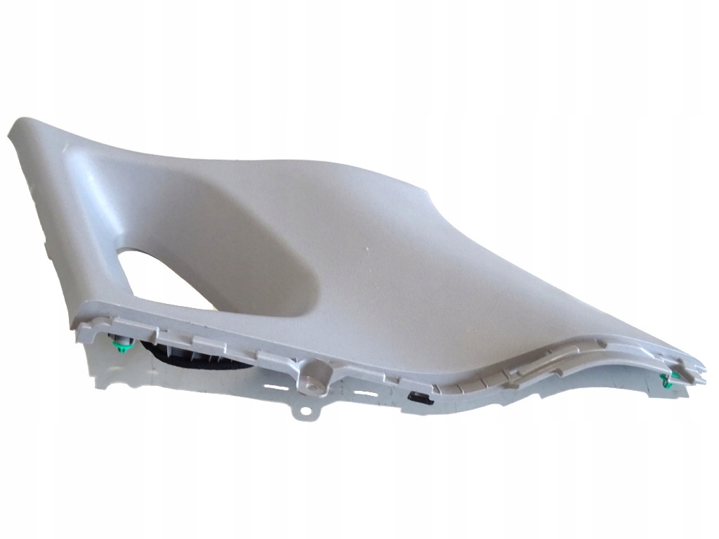 Hyundai KONA накладка стойки правая задняя 85860-J9000