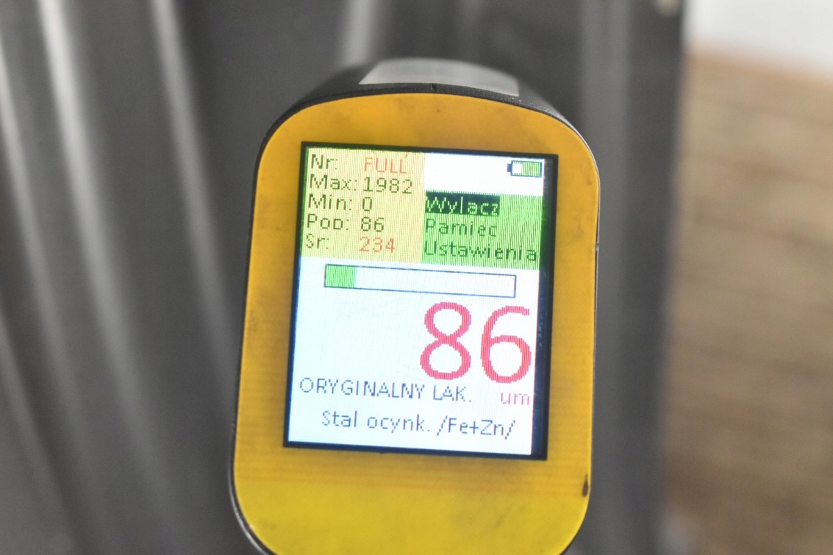 PRÓG SŁUPEK PRAWY ŚRODEK BERLINGO IV PARTNER IV Kolor szary