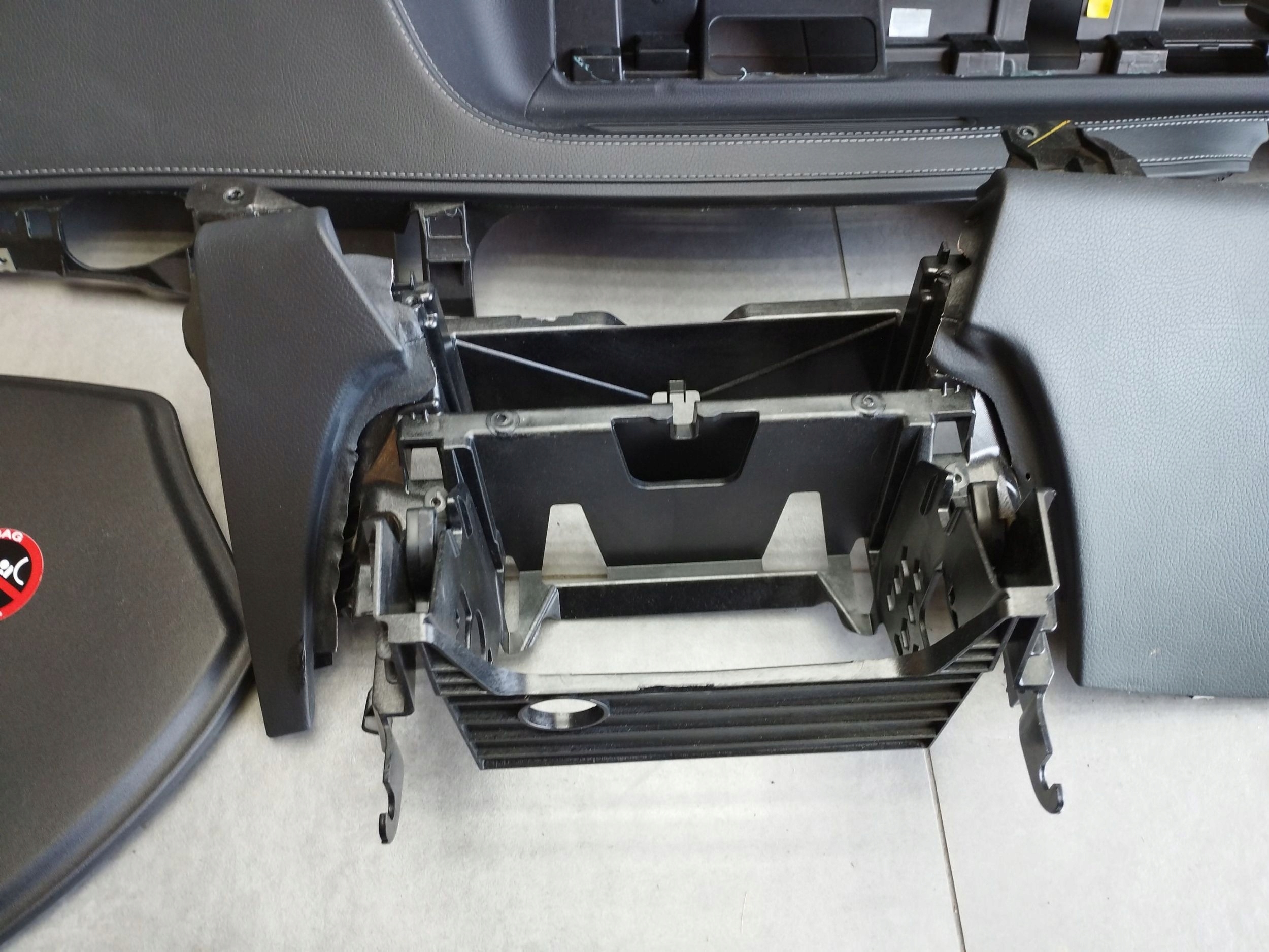 Mercedes-Benz S W222 2014 dashboard cockpit console A2226800387 RHD