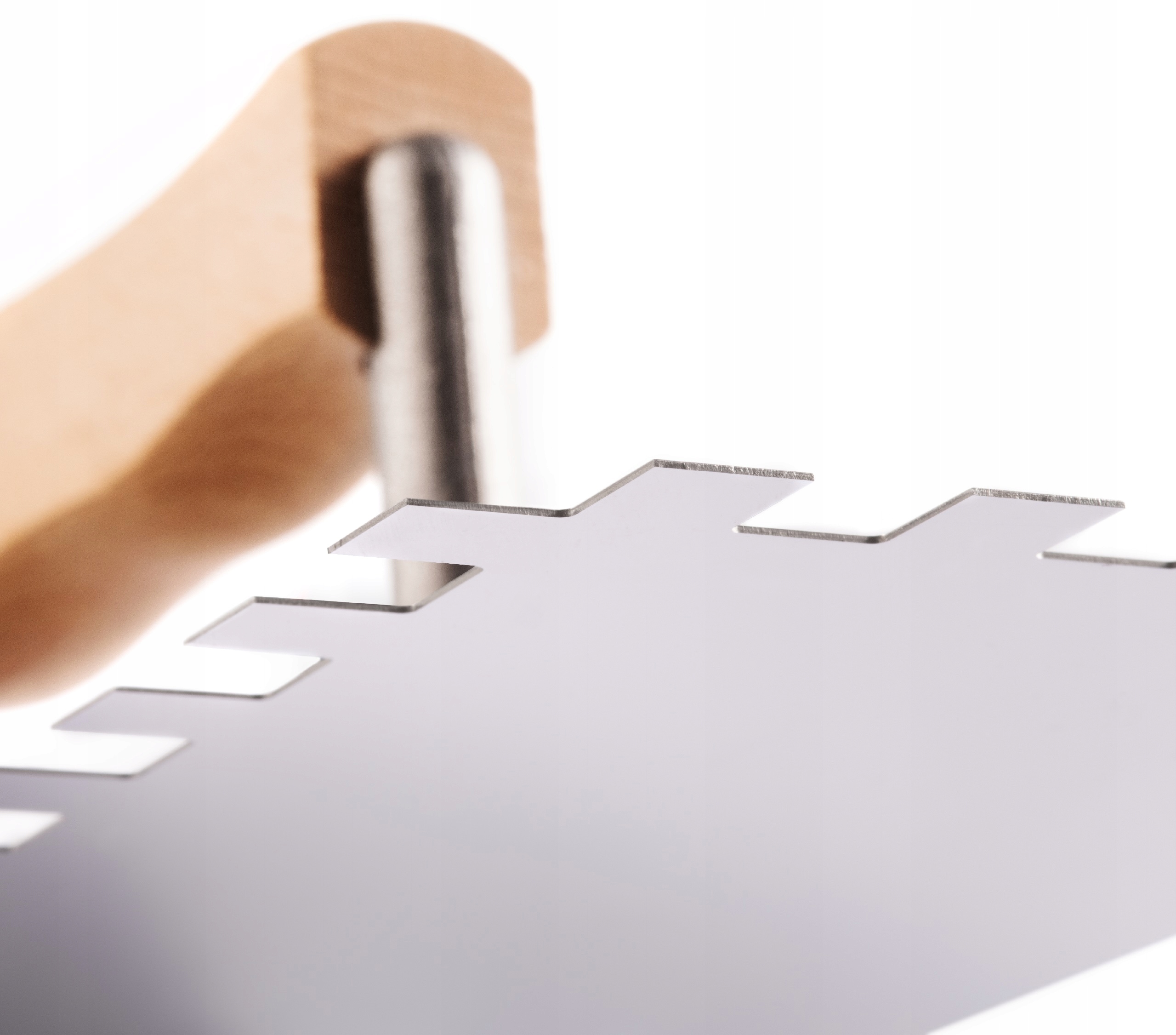 COMENSAL Paca zębata do kleju do płytek stal 12x12 Szerokość 128 mm