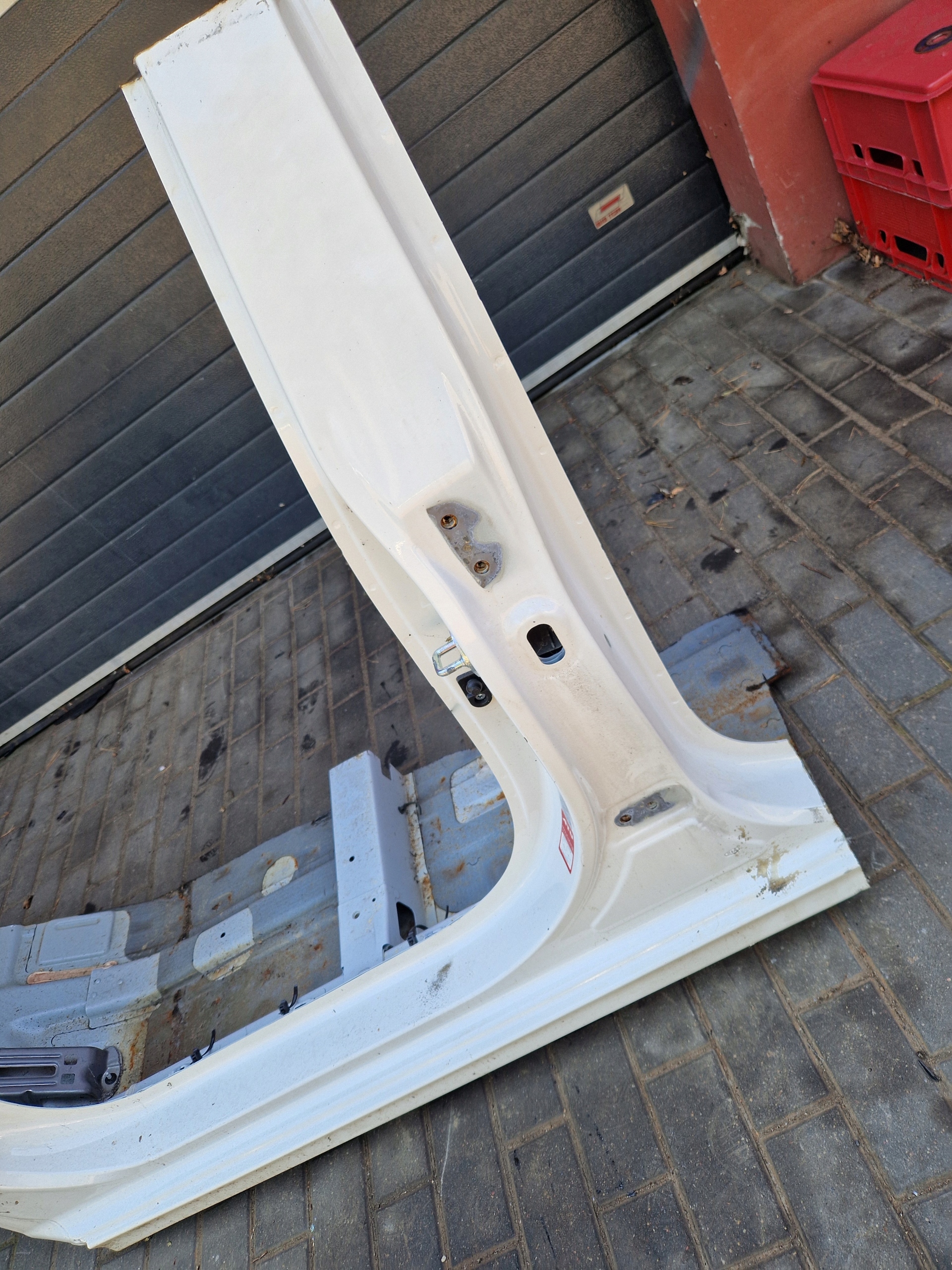 KIA RIO IV 22r СТІЙКА ЦЕНТРАЛЬНИЙ ЛІВИЙ