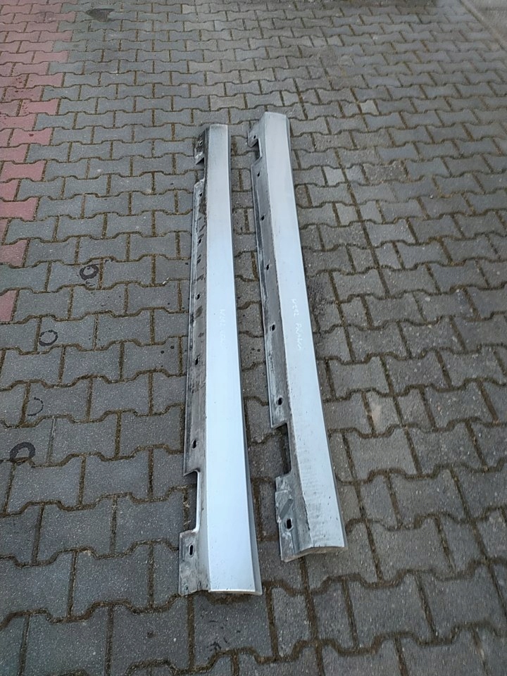 MERCEDES W212 SEDAN LISTWA PROGOWA PRAWA LEWA