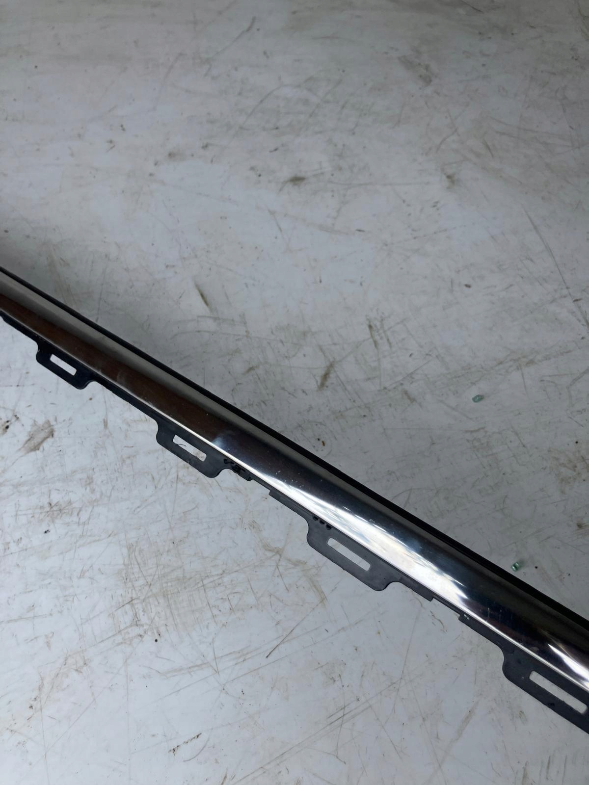 moulding dust door left front PEUGEOT 208 and 3D CHROM