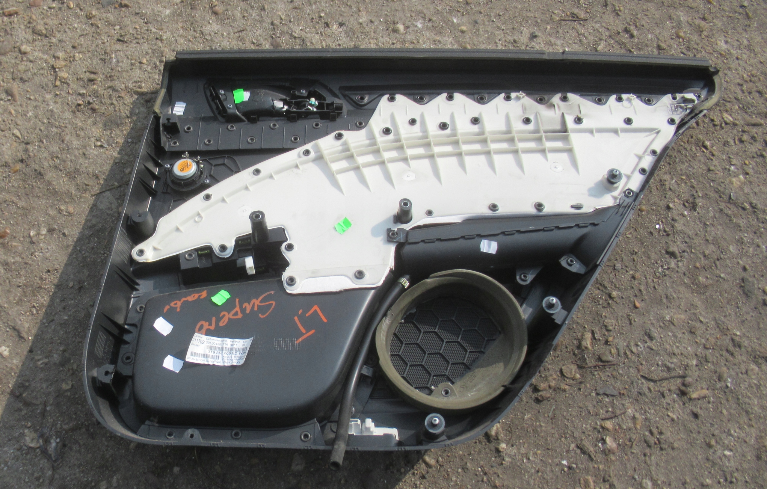 SKODA SUPERB side upholstery door left rear part 3T9867209BD