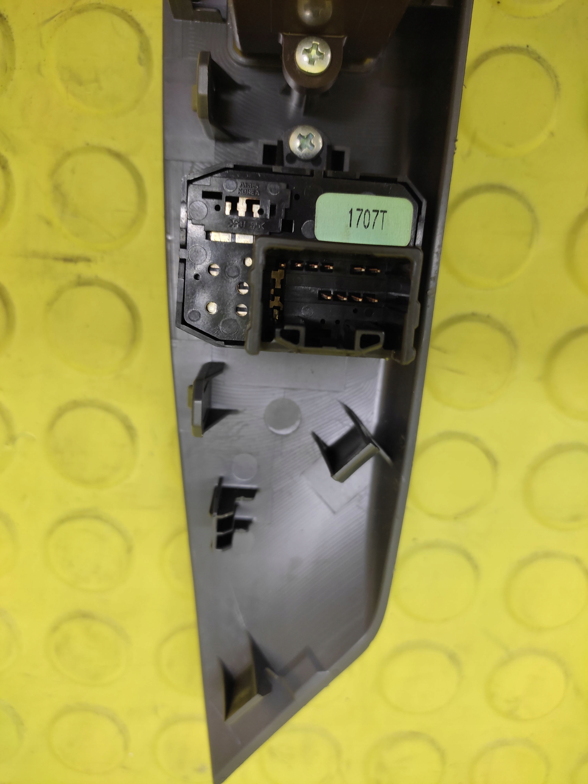 window control switch DAIHATSU CUORE VII 84820B2320
