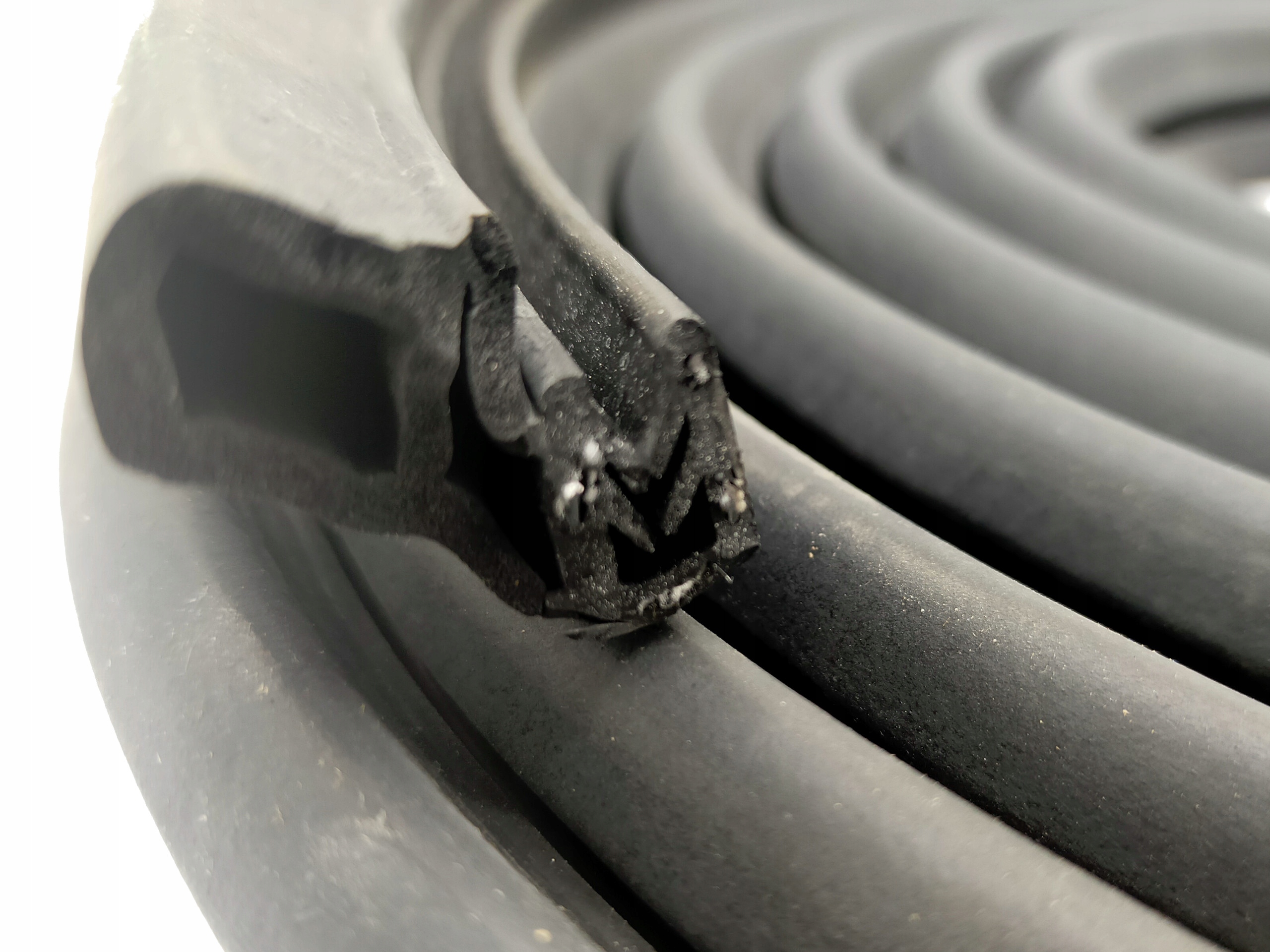 Uszczelka drzwi przesuwnych Ford Transit Kombi L Numer katalogowy części 3247UD-2K