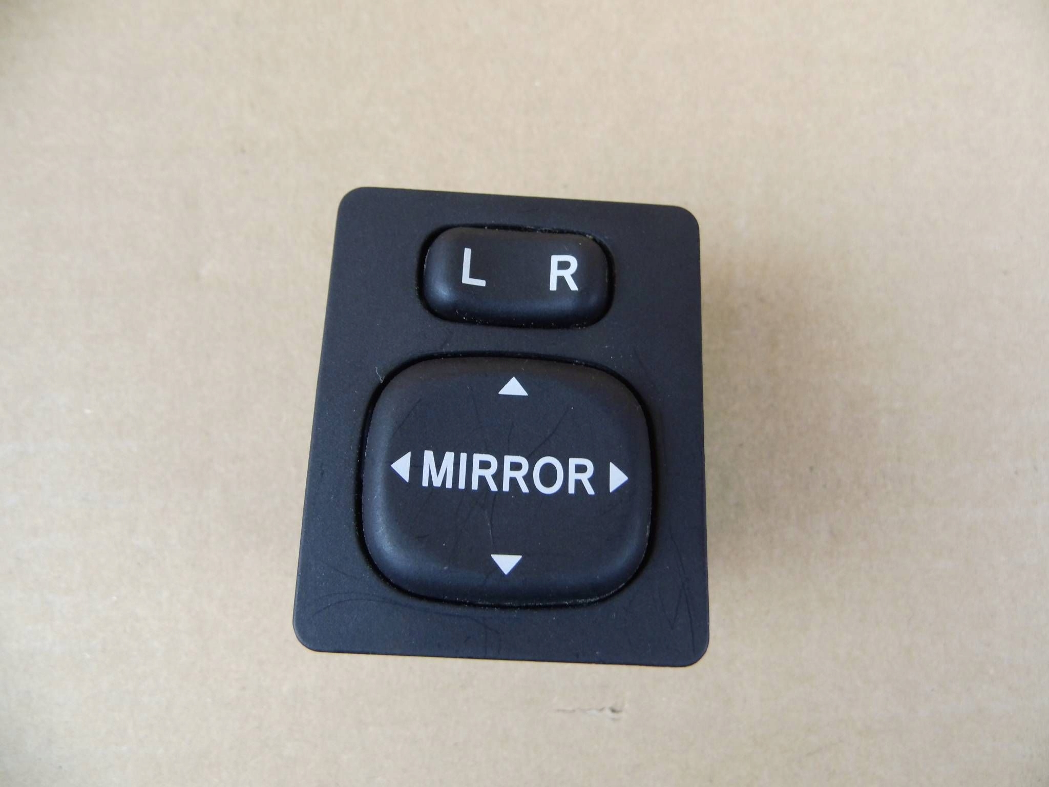Toyota Yaris III Auris panel regulation mirror control switch 84870-34010