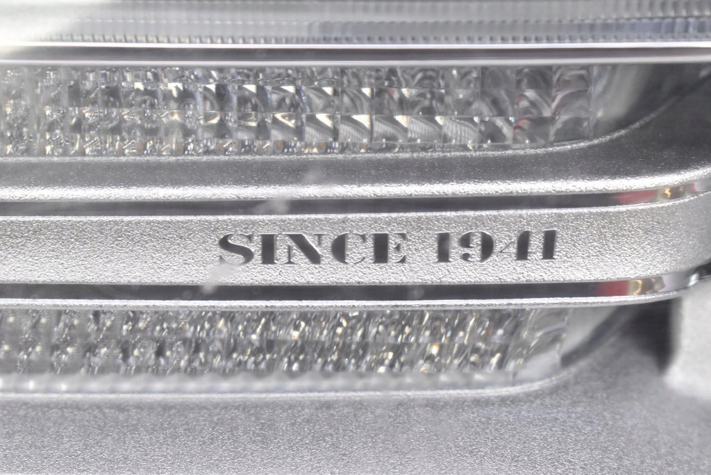 REFLEKTOR left light front LED 68144709AC JEEP GRAND CHEROKEE 4 IV WK2 LIFT