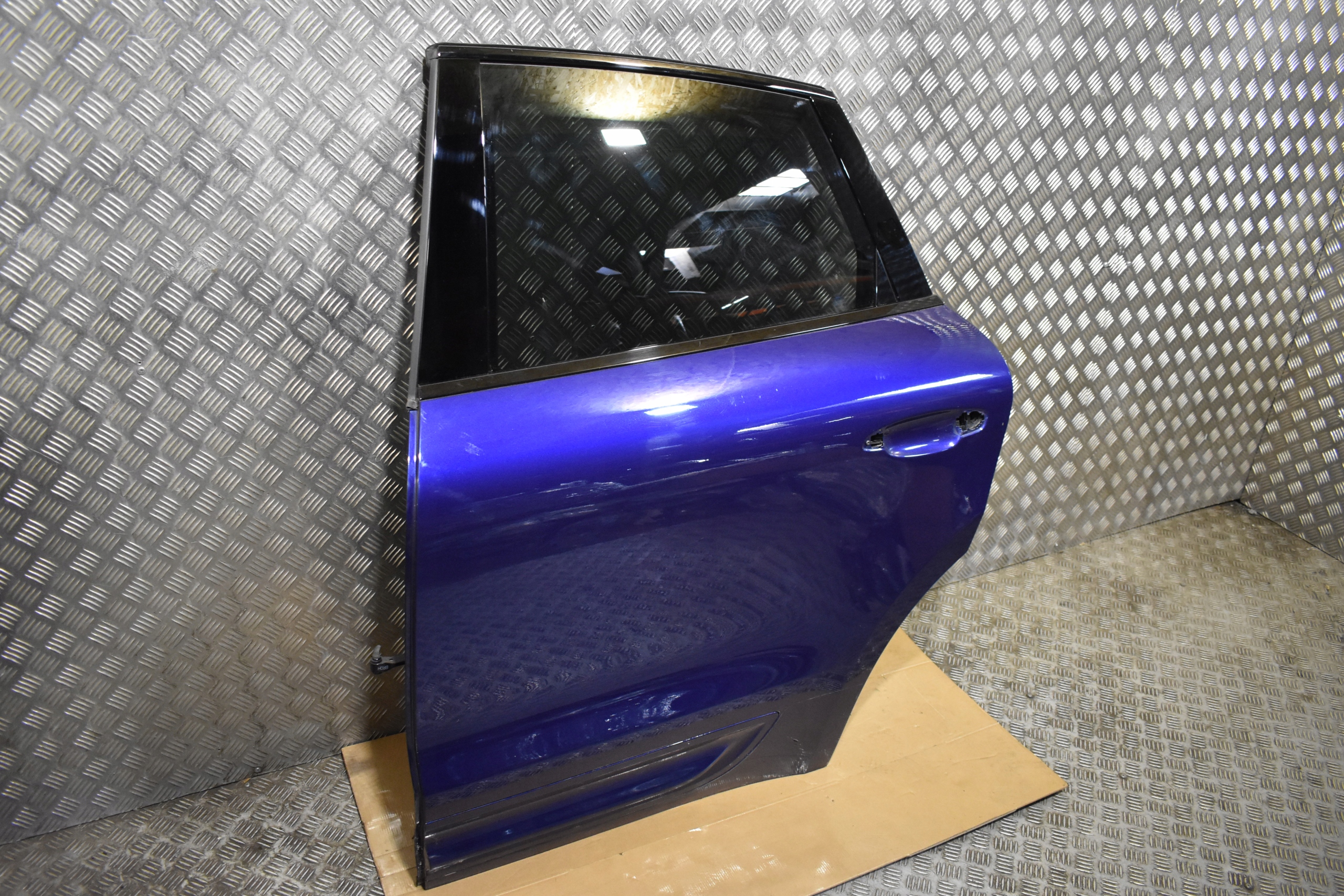 IDEALNE door rear part rear. left PORSCHE MACAN LIFT 1
