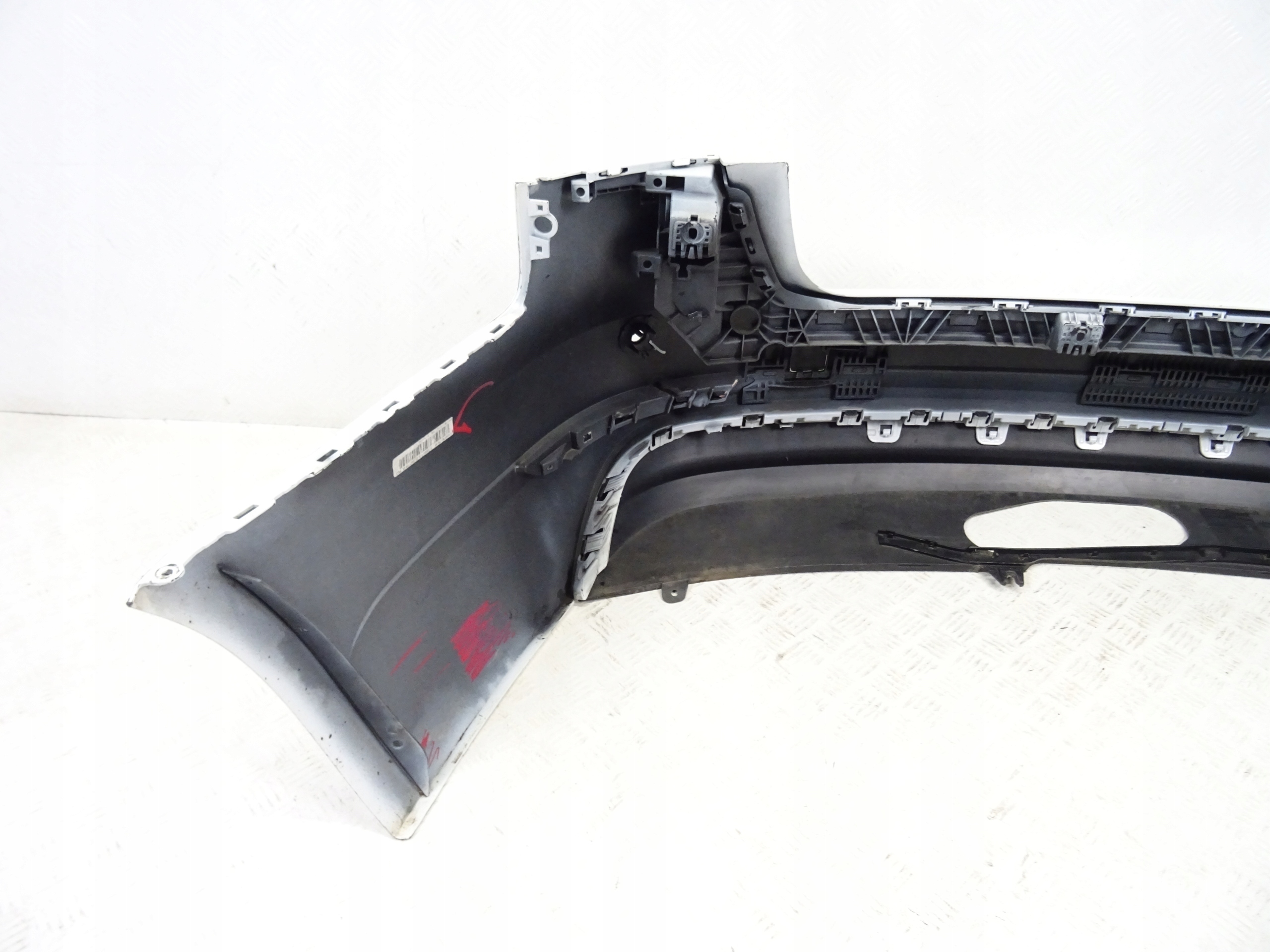 Audi A4 B9 8W9 KOMBI bumper rear part