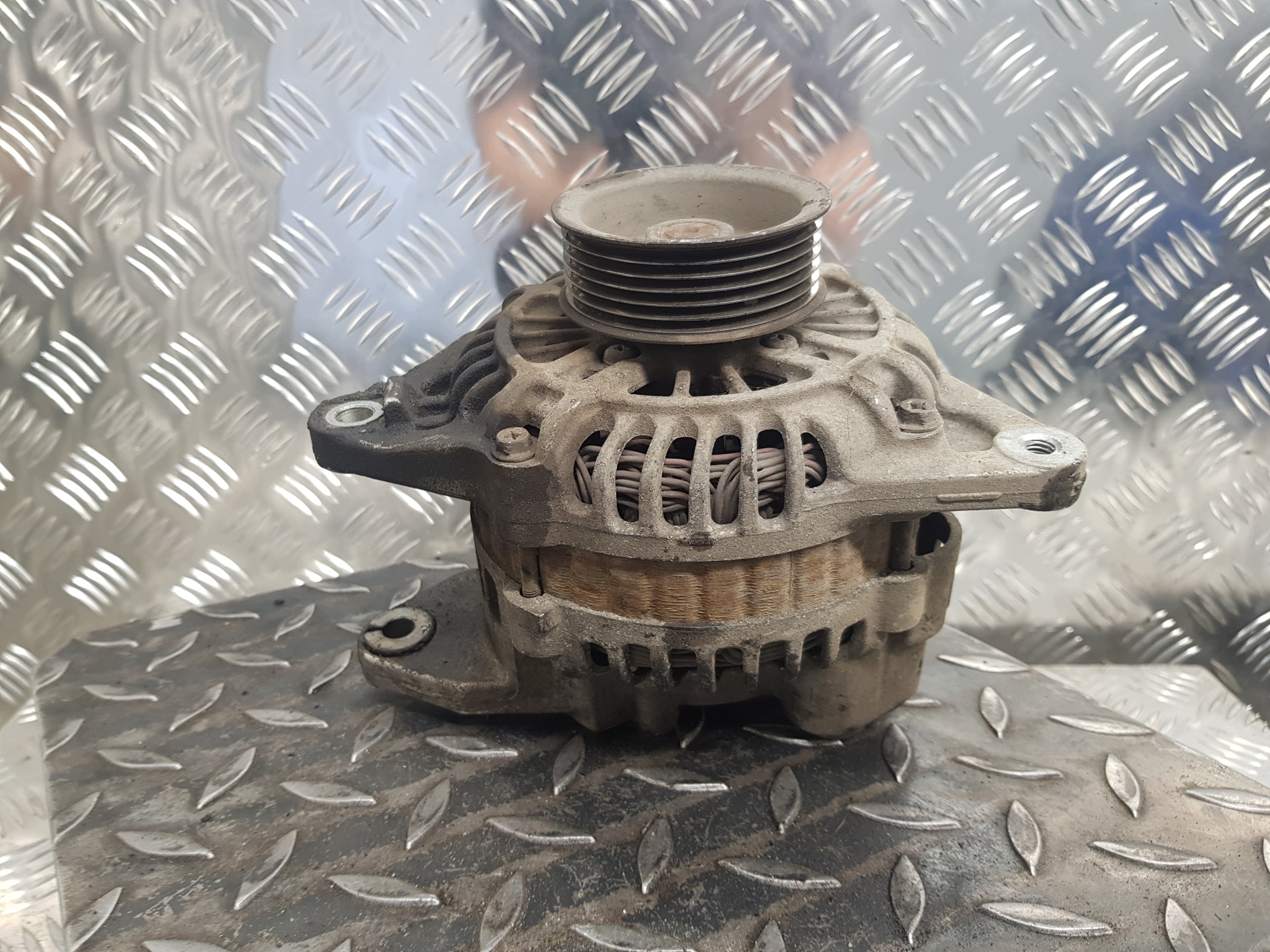 alternator MITSUBISHI OUTLANDER MN128991