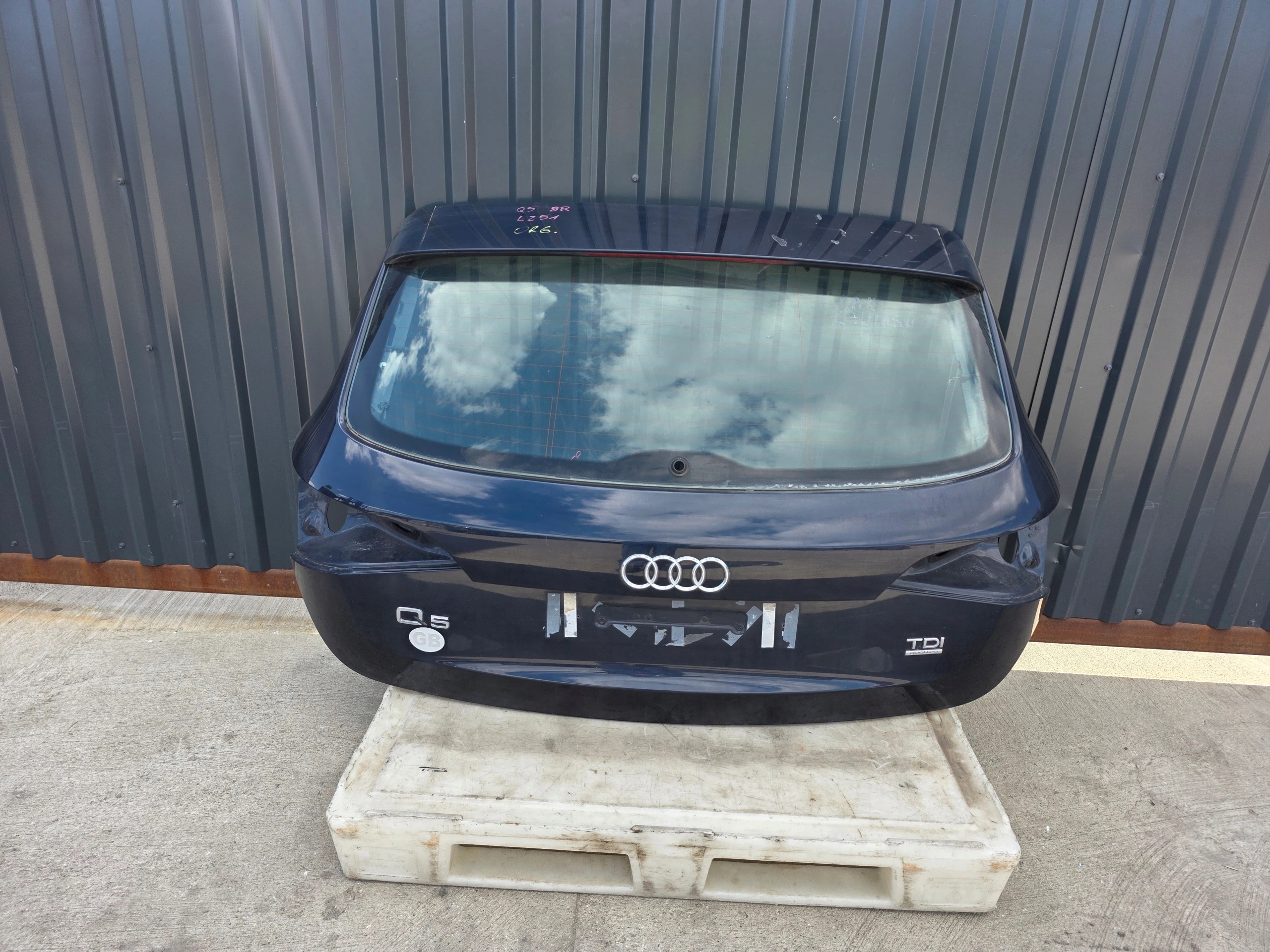 boot doors rear part AUDI Q5 8R LZ5A 2008-2016 original !