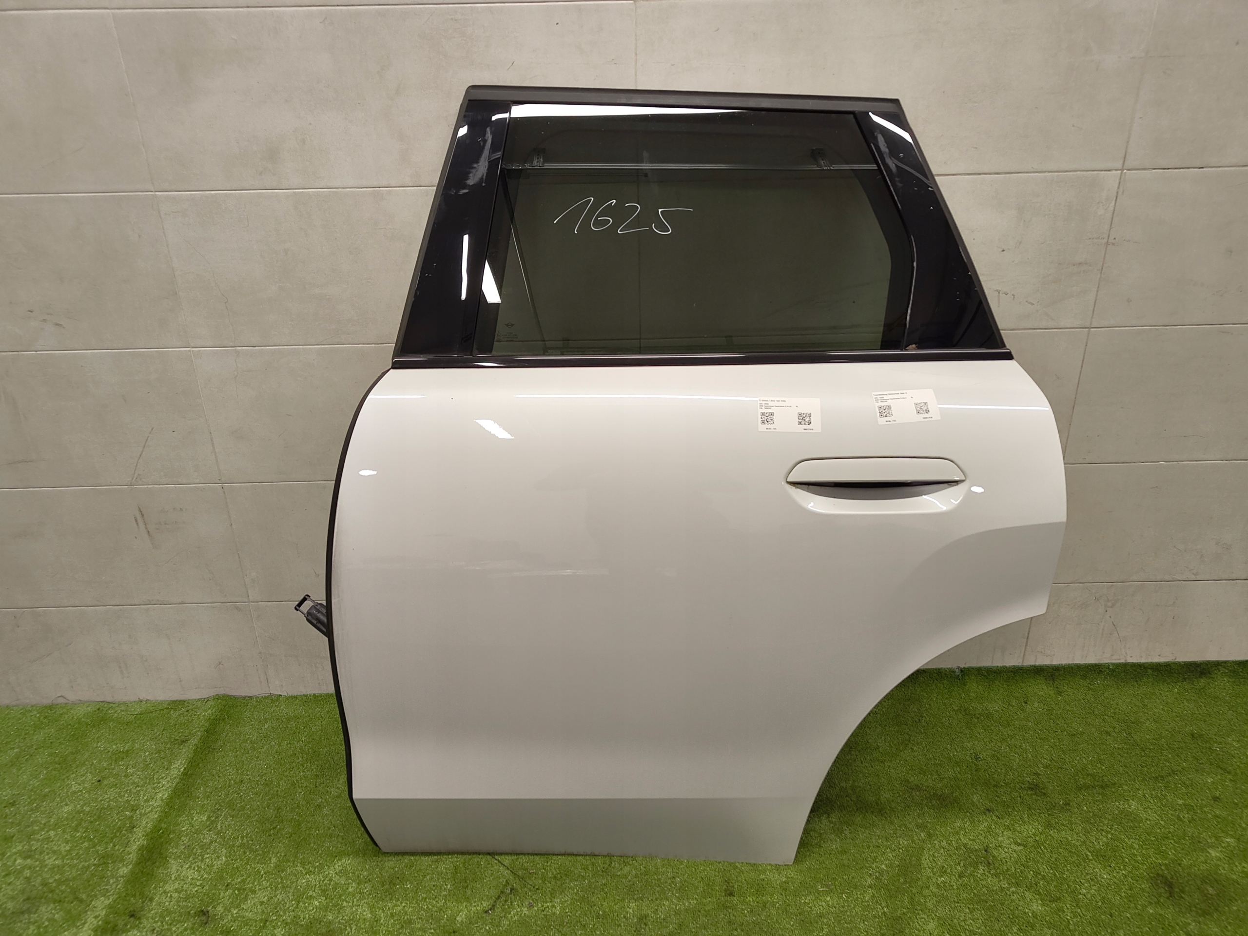 MINI U25 door left rear part rear. C6A NANUQ WHITE