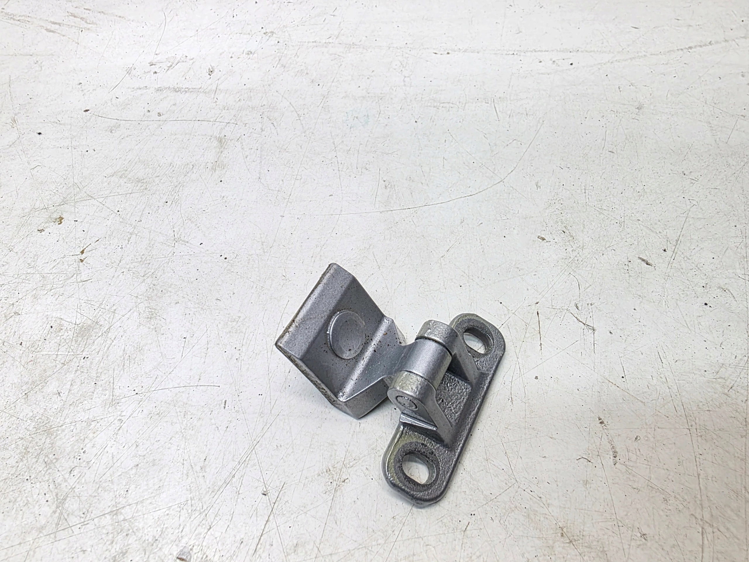 Scharnier heckklappe rechts oder links heck AUDI Q4 E-TRON 971827299A