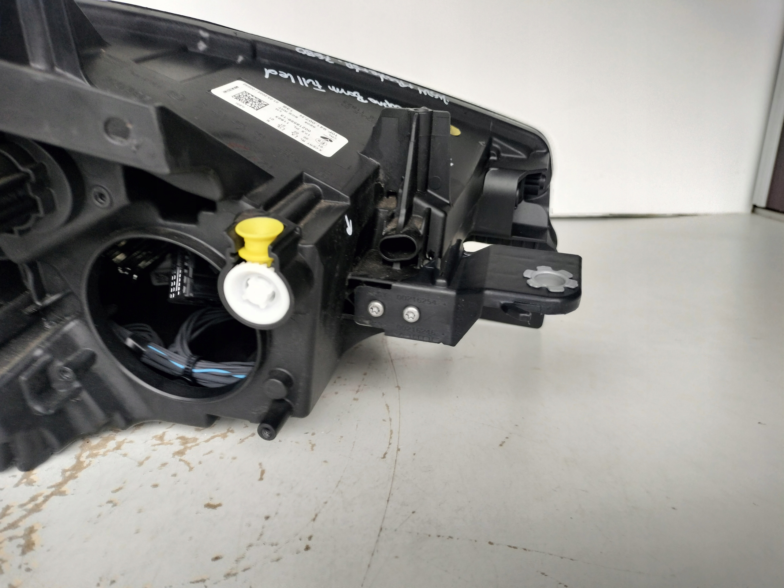 light left REFLEKTOR SEAT CUPRA BORN 10E 21- FULL LED