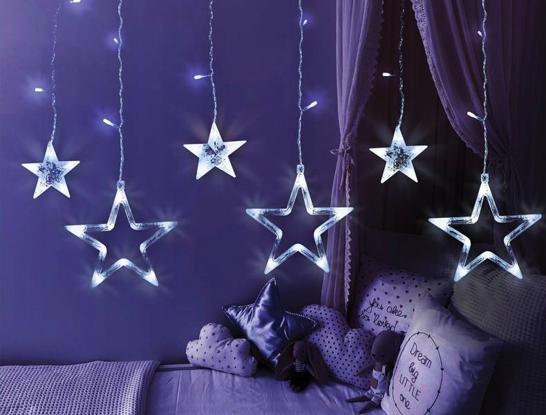 

Kurtyna świetlna 138 Led Gwiazdki, 12 Sopli, 3m