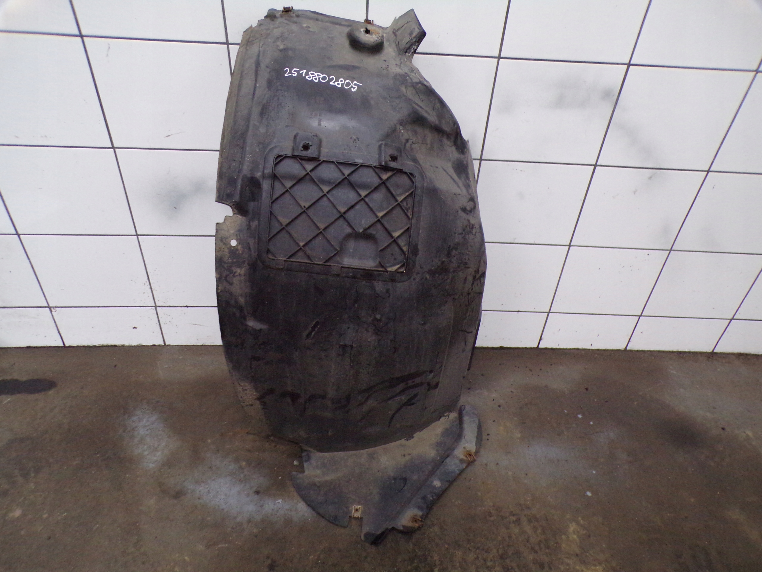 NADKOLE PRAWY PRZÓD MERCEDES W251 R KLASA LIFT 2518802805