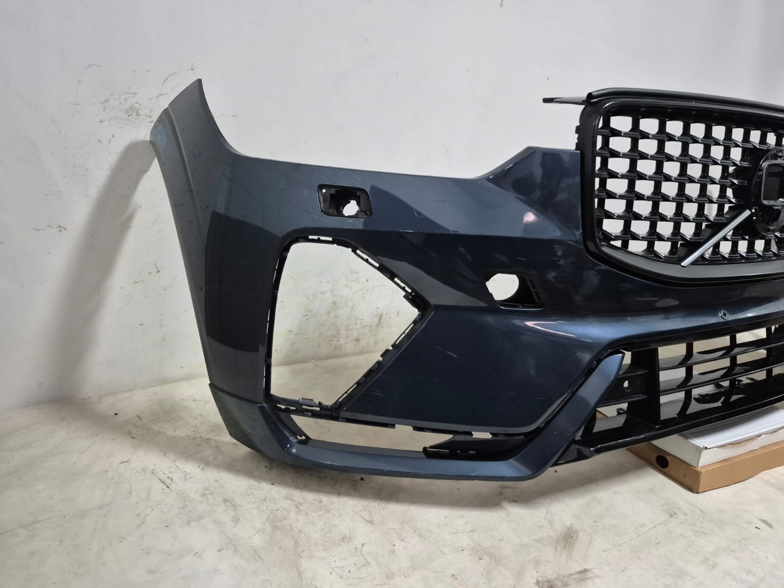 VOLVO XC60 II 2 R-design LIFT 21- bumper front front 4XPDC SPR 32296893