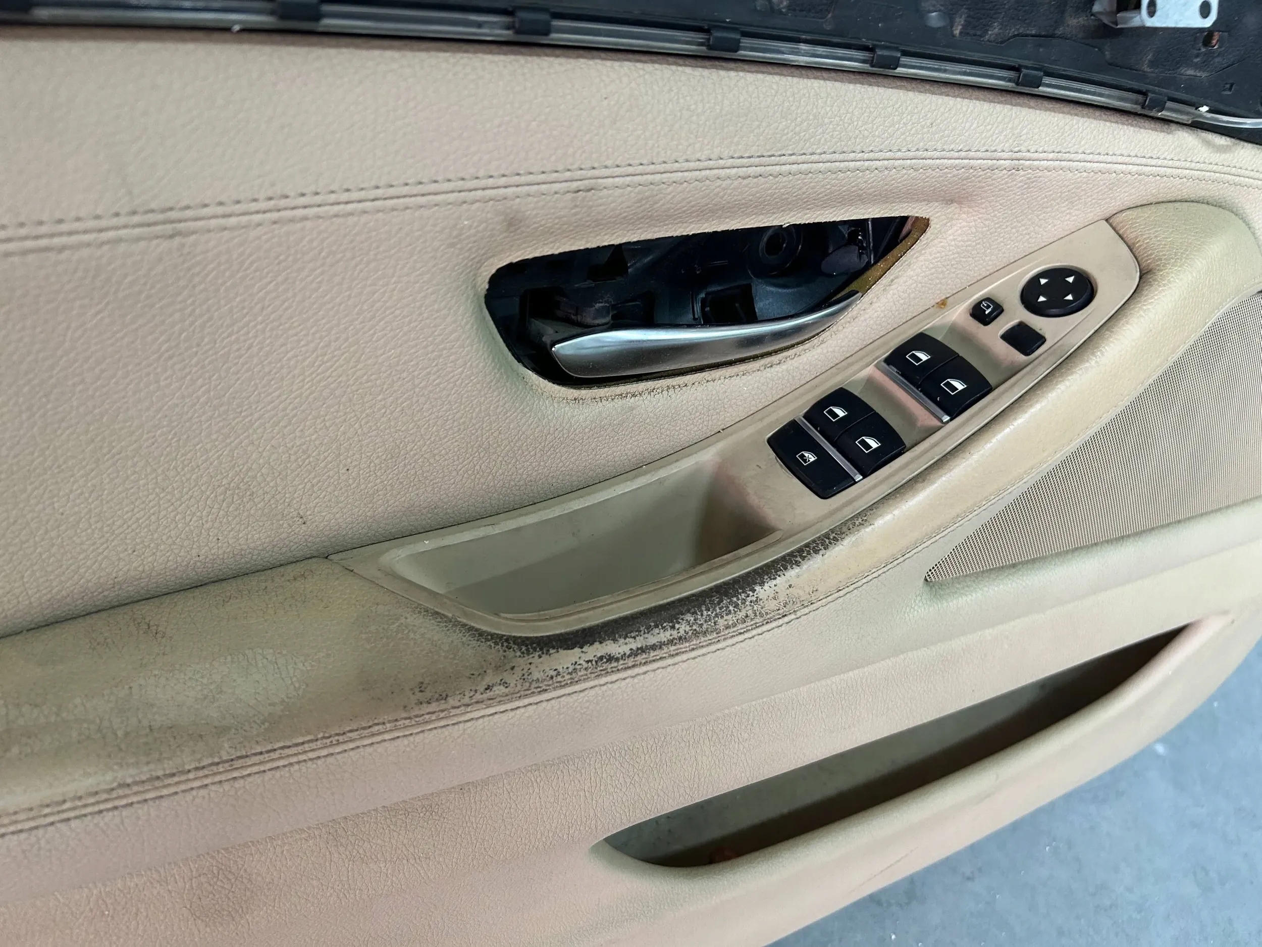 side door driver´s BMW 5 F11 2013 beige leather