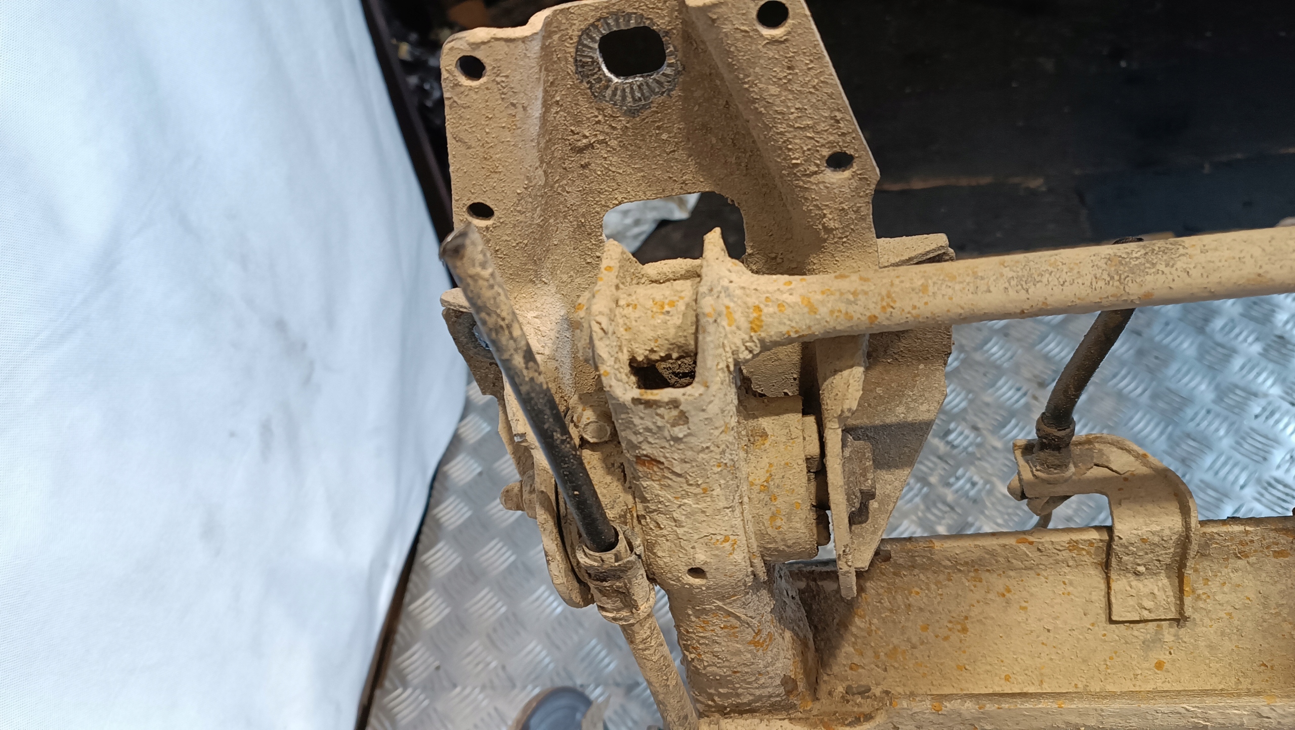 Achsträger hinten AUDI 80