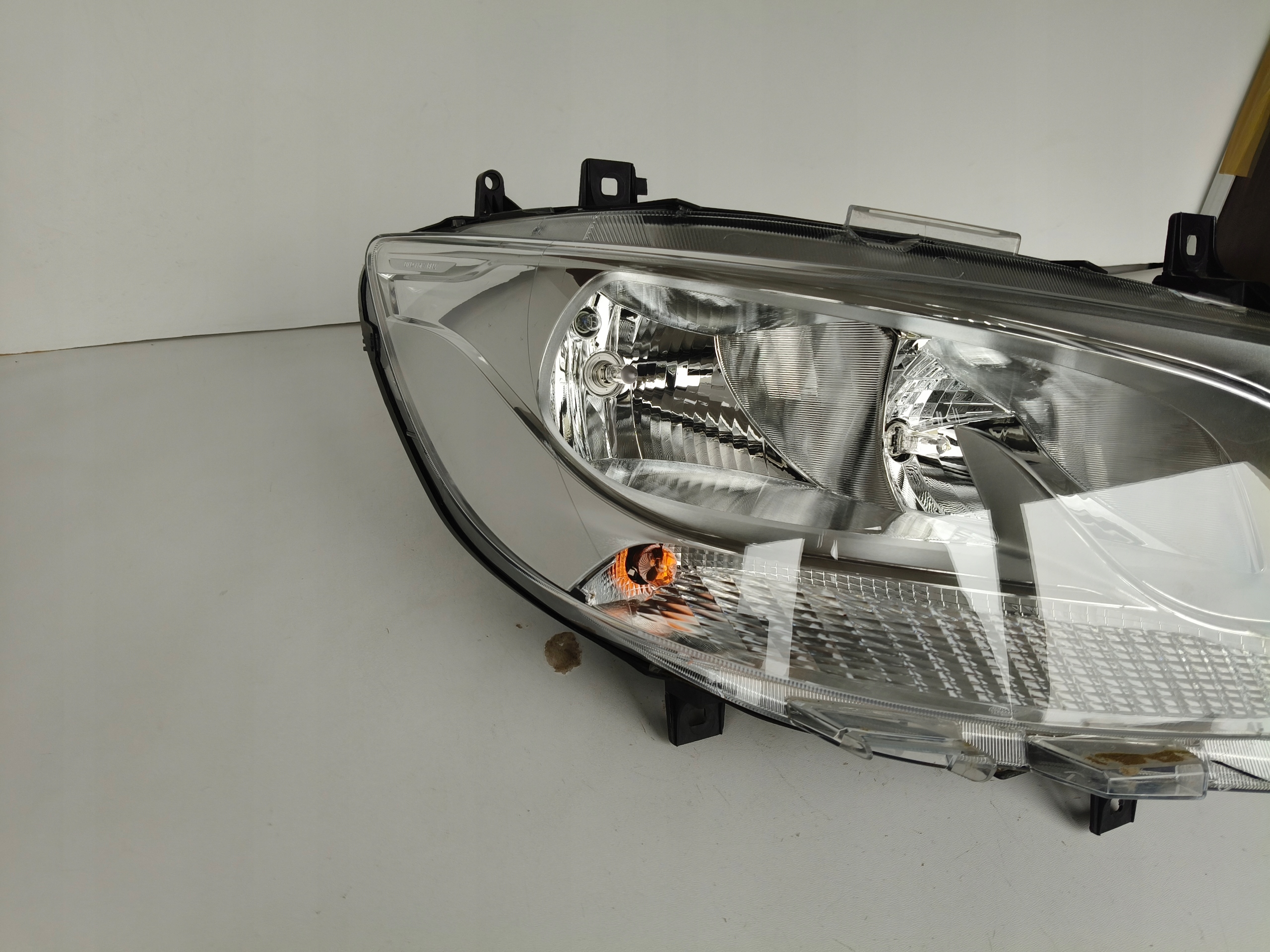 light right REFLEKTOR MERCEDES SPRINTER W910 18