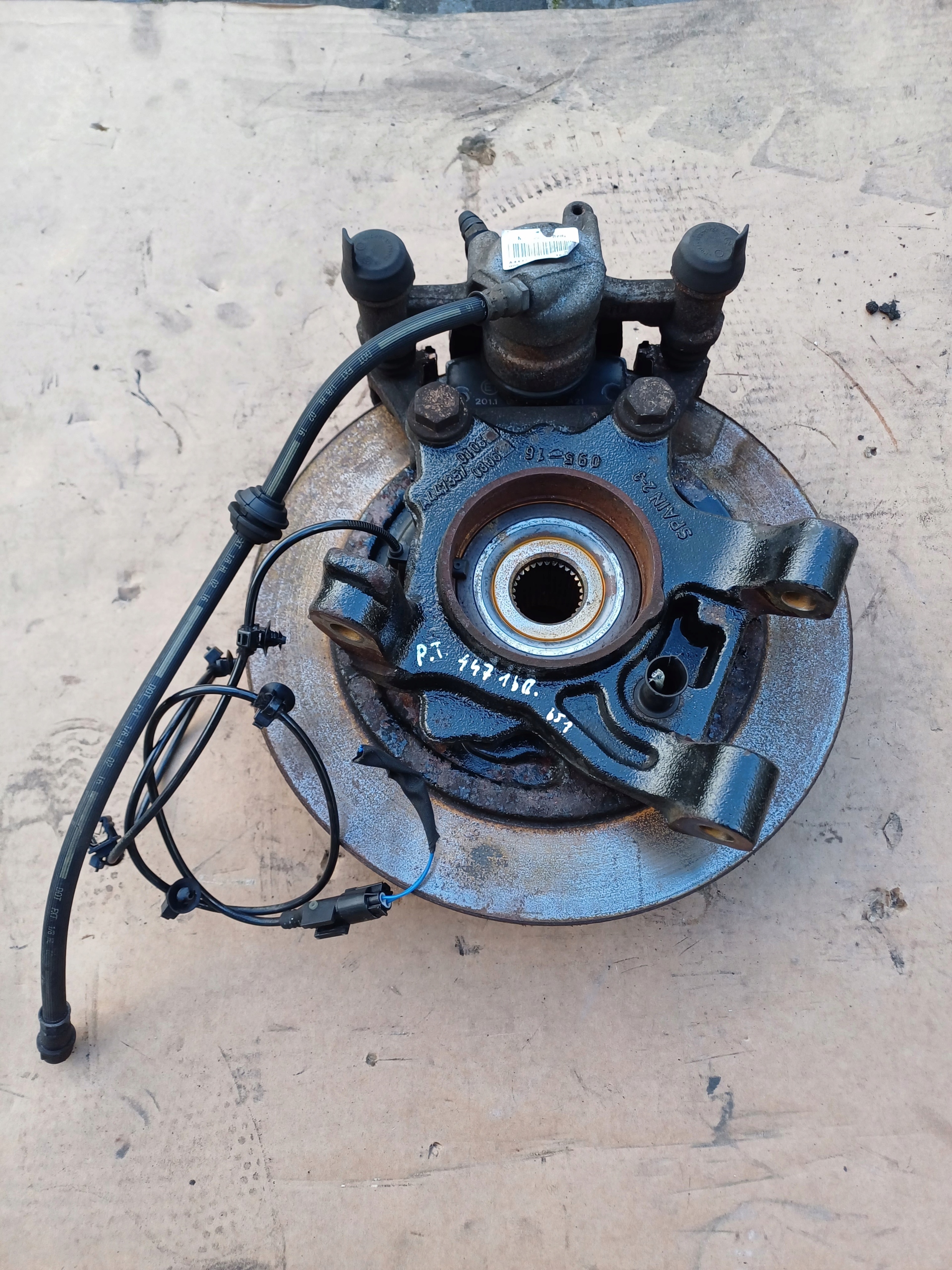 поворотный кулак, цапфа диск суппорт задний правый MERCEDES VITO W447 2.2 CDI