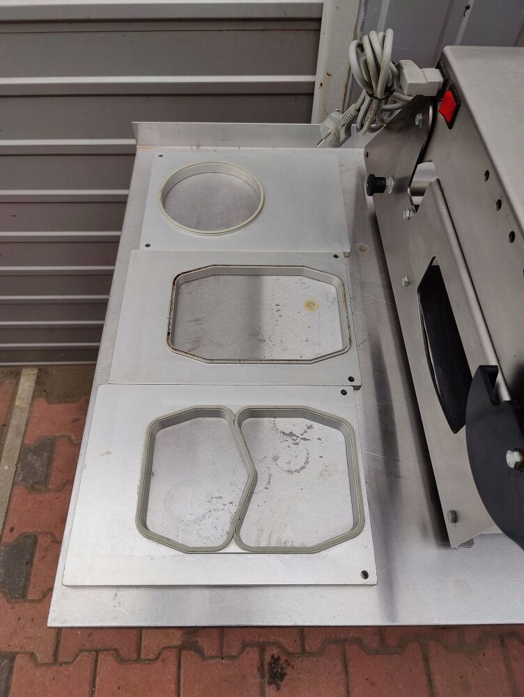 Zgrzewarka do tacek Duniform D10 + matryce Marka inny