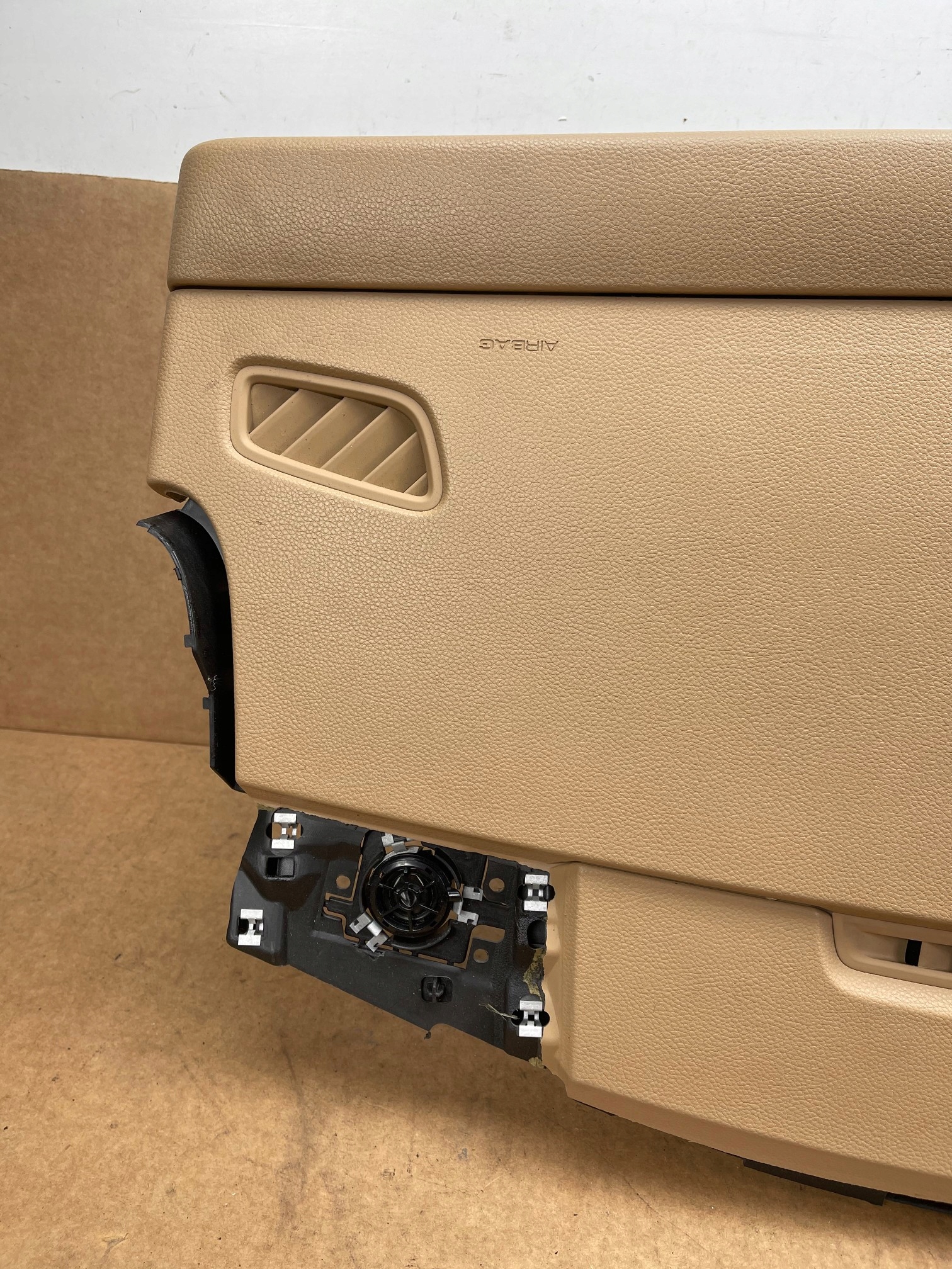 B1 PORSCHE MACAN S 2015 dashboard console airbag original 95B880204