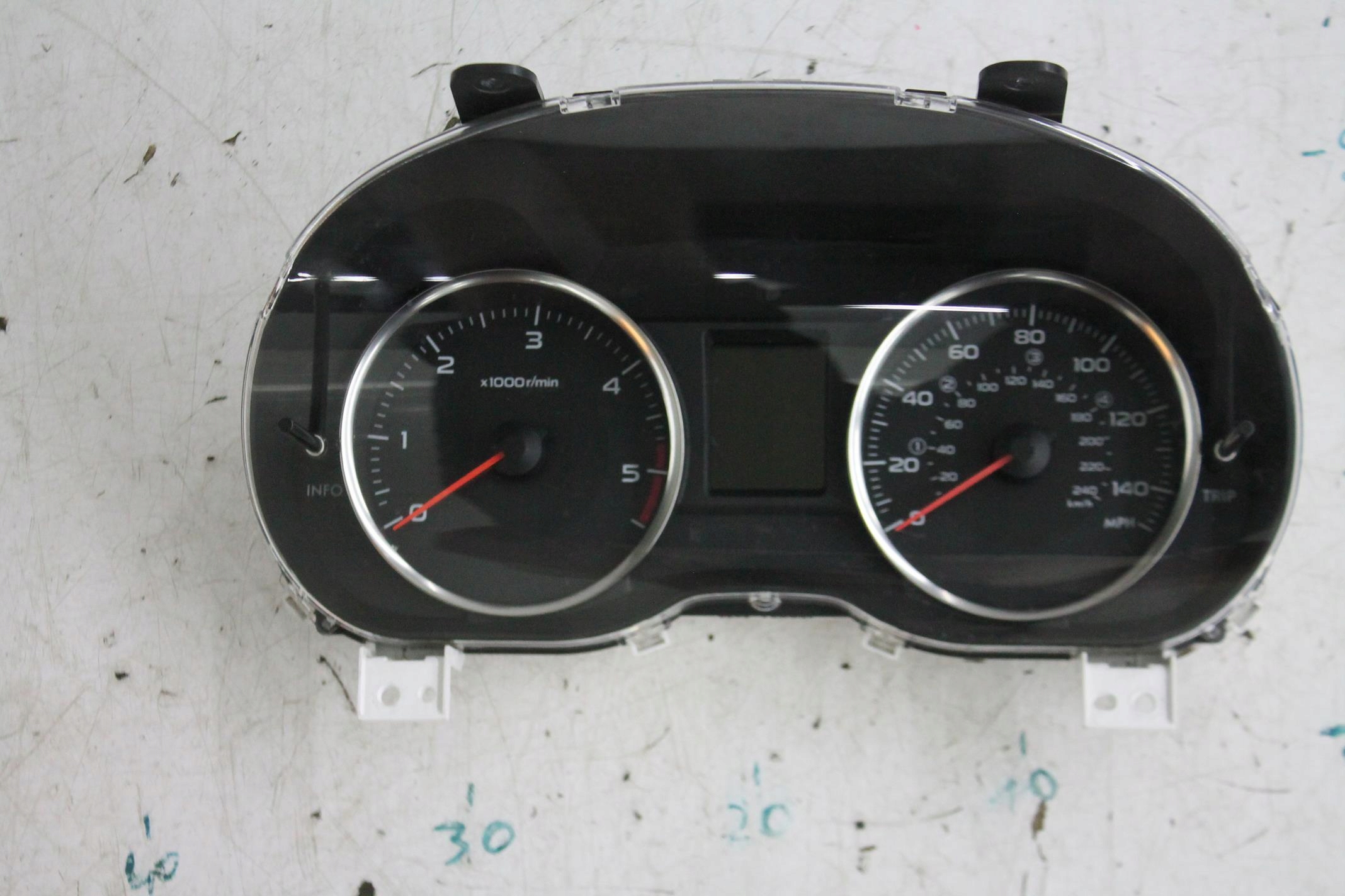 DIALS DIALS SUBARU XV 2.0 D 11-17 UK