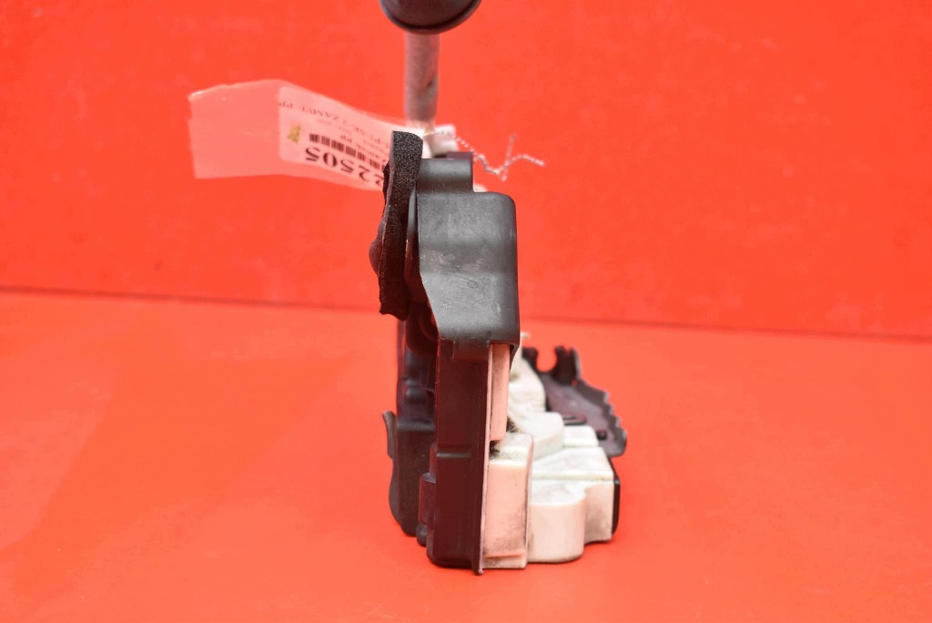 lock door right front front EU 5E1837016 VW PASSAT B8 14-19