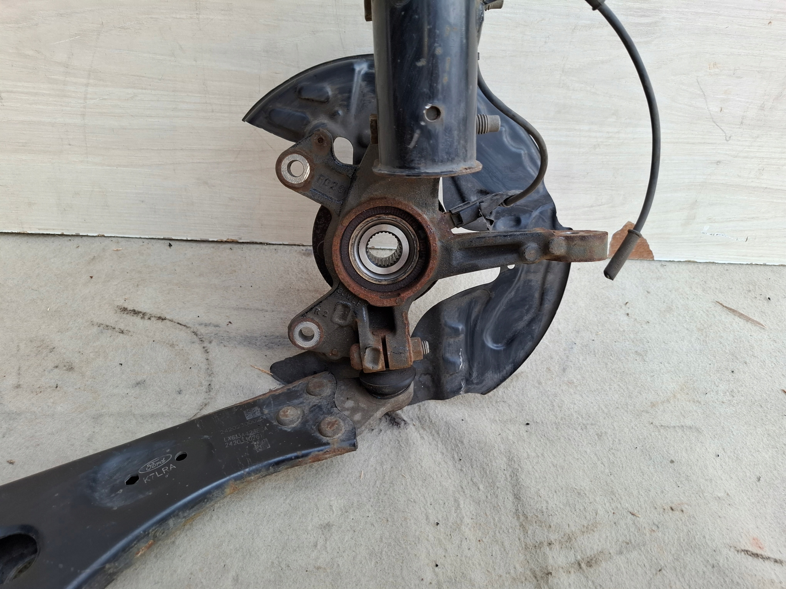 FORD KUGA MK3 LIFT 24r 2.5 HYBRYDA swing McPherson right front