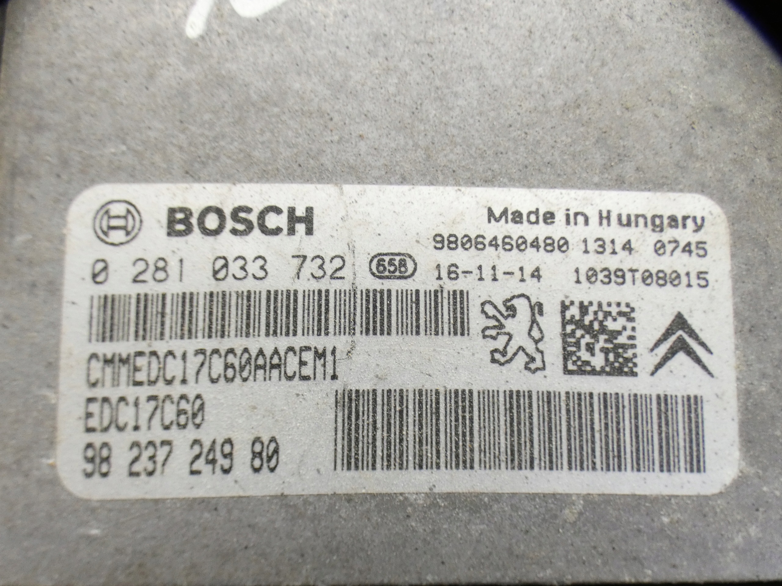computer control unit of the engine PEUGEOT 3008 II 9823724980