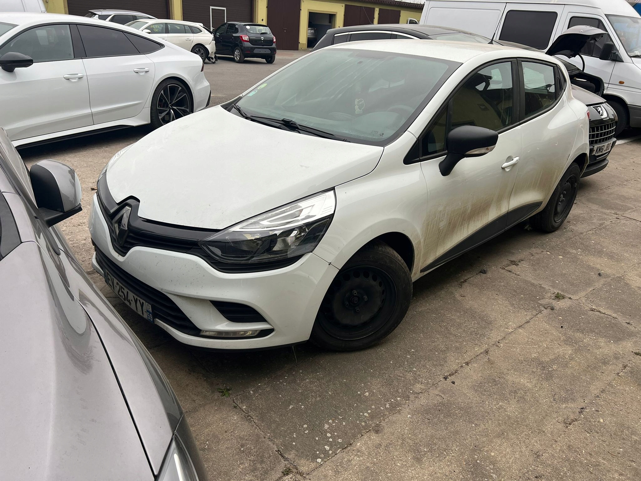 ĆWIARTKA PODŁUŻNICA LEWY PRZÓD RENAULT CLIO IV Stan opakowania oryginalne