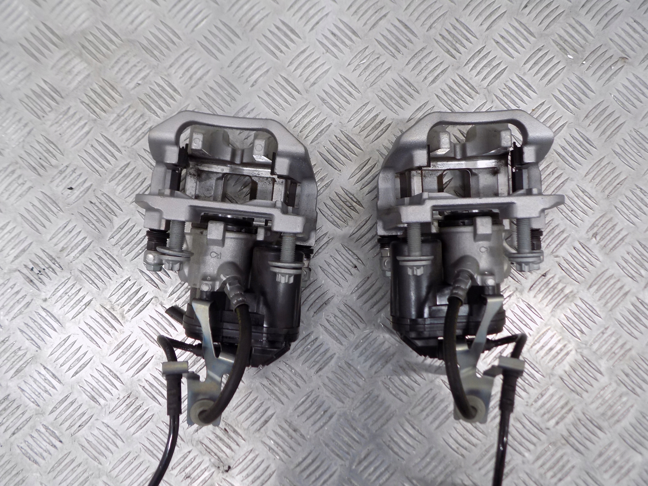 BMW G42 G20 calipers brake left right rear part