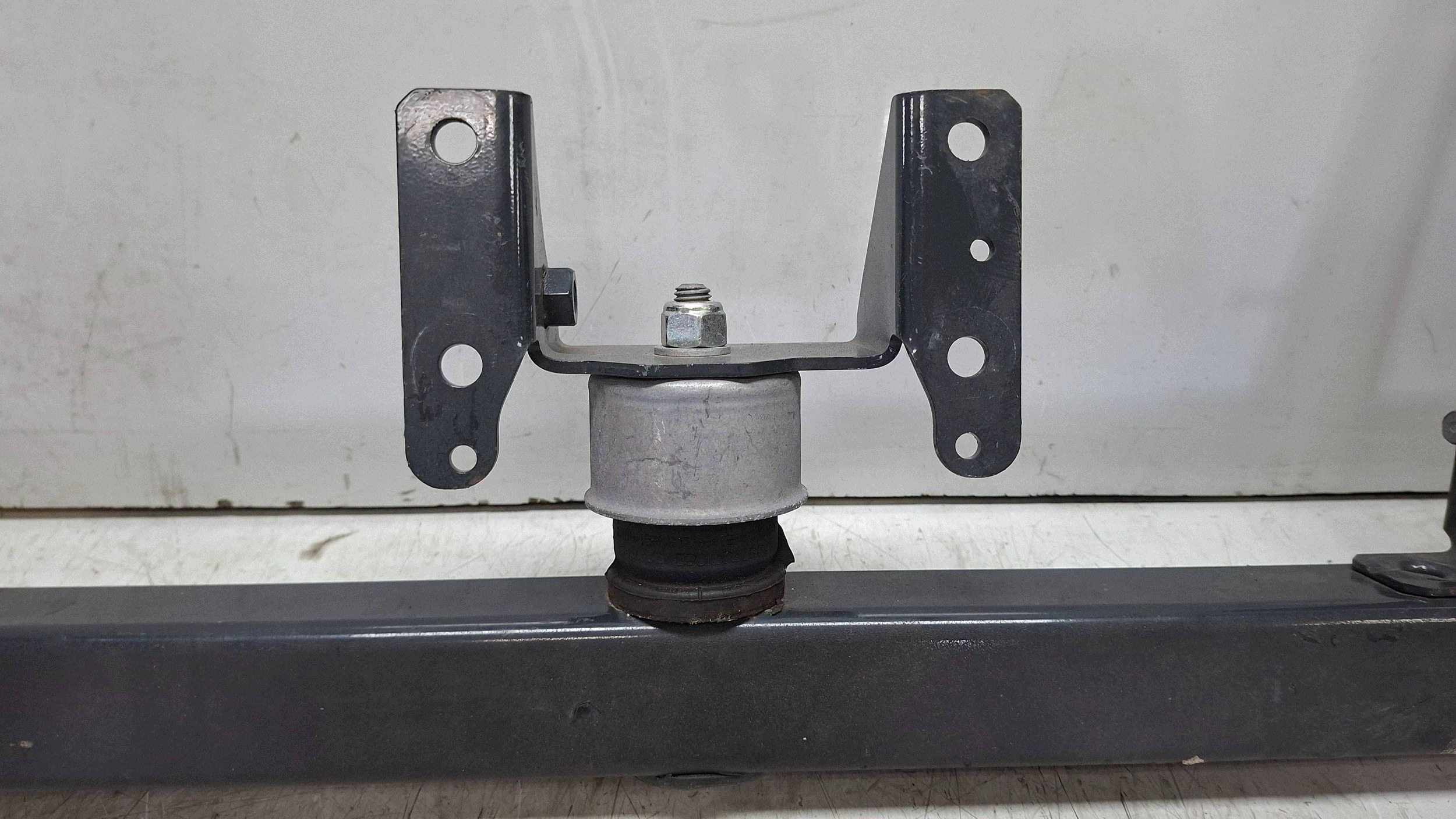 Supporto cambio ingranaggi 5802428559 IVECO DAILY IV 2014