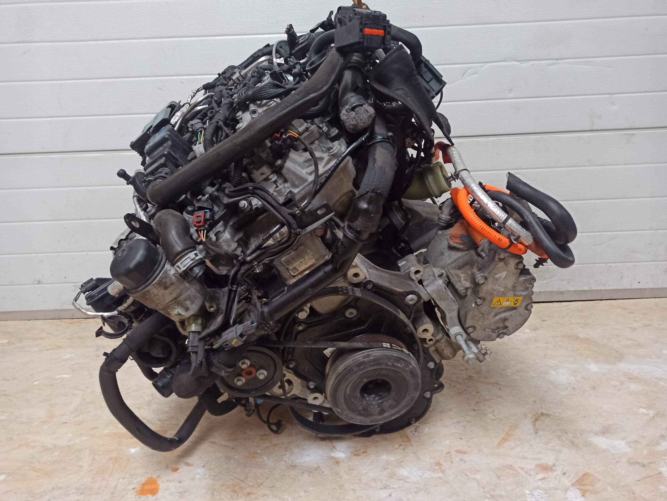 SILNIK RANGE ROVER SPORT JAGUAR 2.0 HYBRYDA PT204 Producent części Jaguar OE