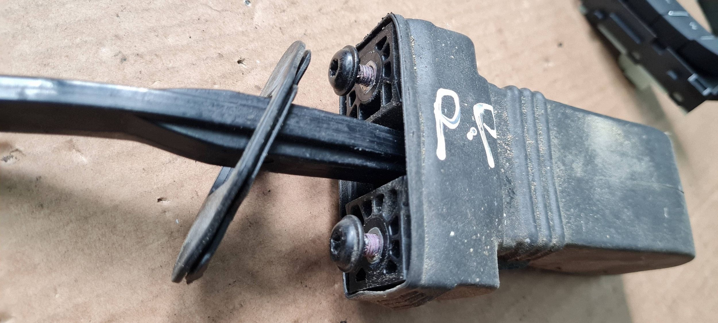 A6 C7 4G limiter door front front left right 4G0837249C
