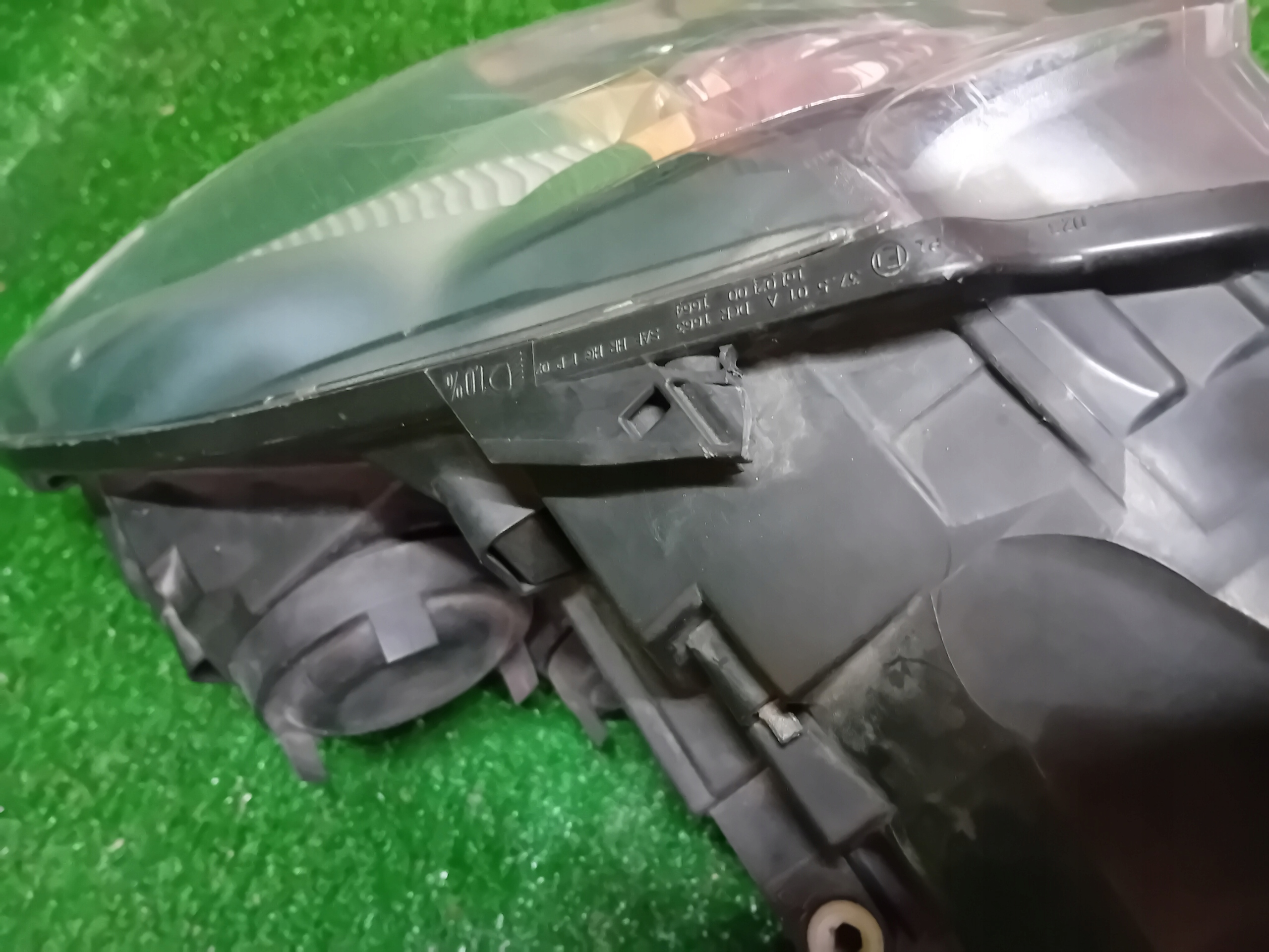 REFLEKTOR right VW GOLF V JETTA XENON 1K6941032
