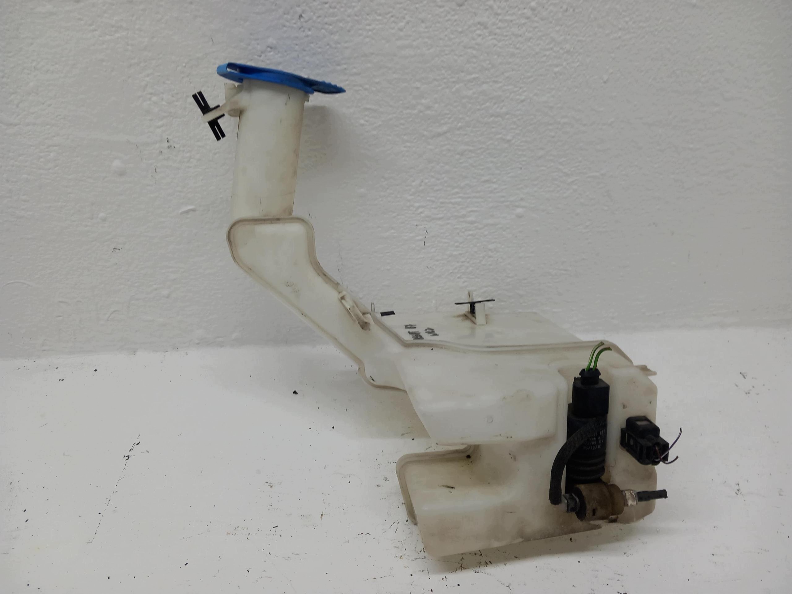 VW PASSAT B7 Behälter Behälter des Gasses Spritzdüse 3AA955453G OEM