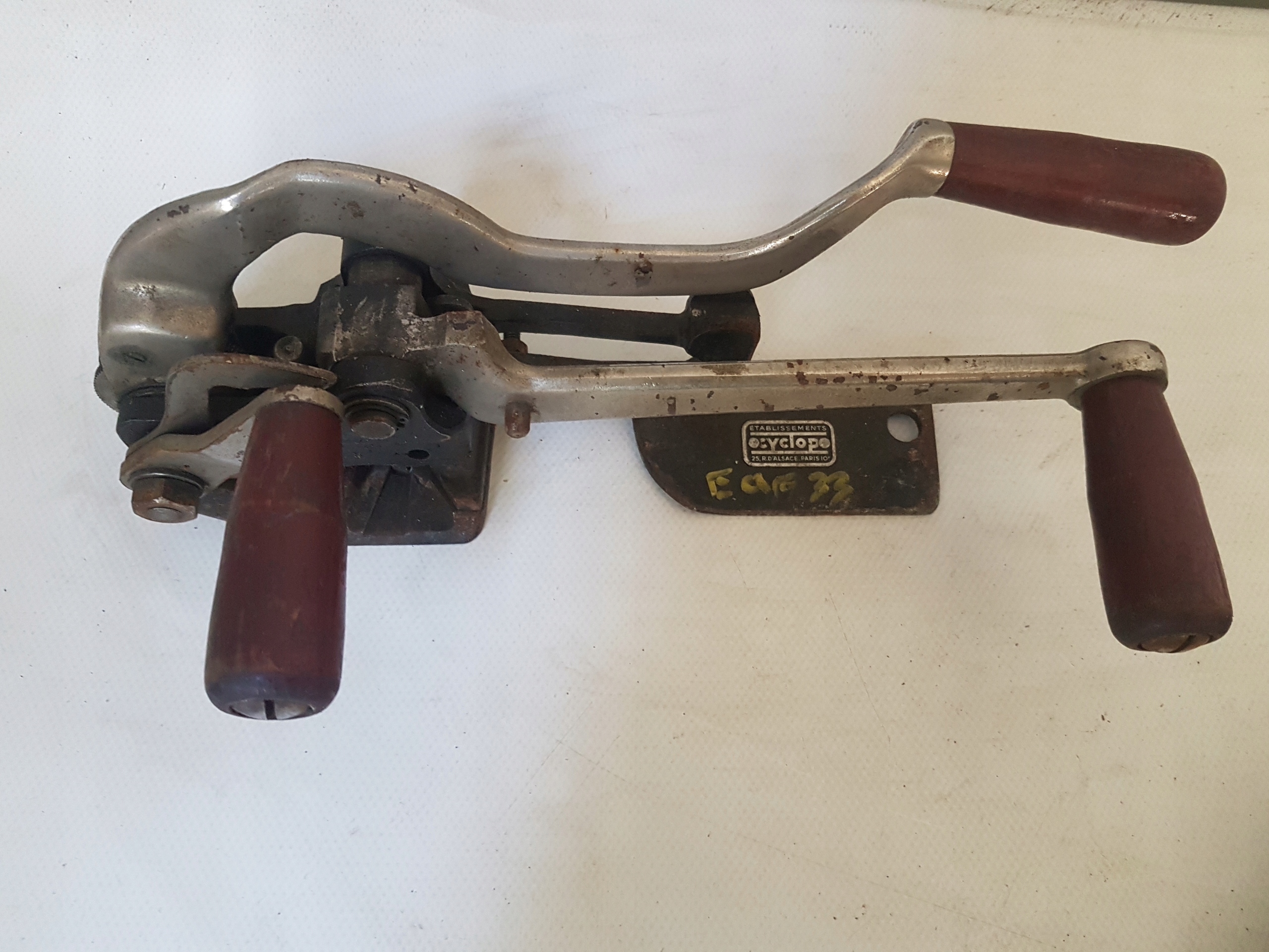 Bandownica do taśmy stalowej z zapinkami