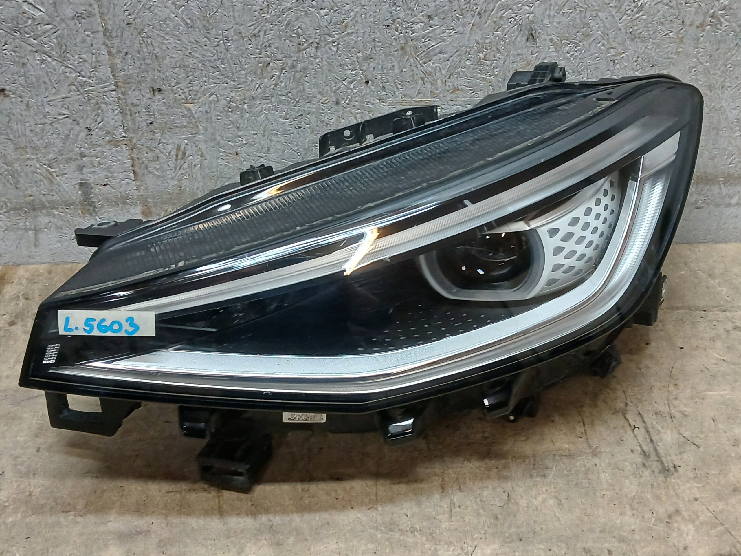 light front left VW ID4 ID-4 ID 4 FULL LED 11B941035M