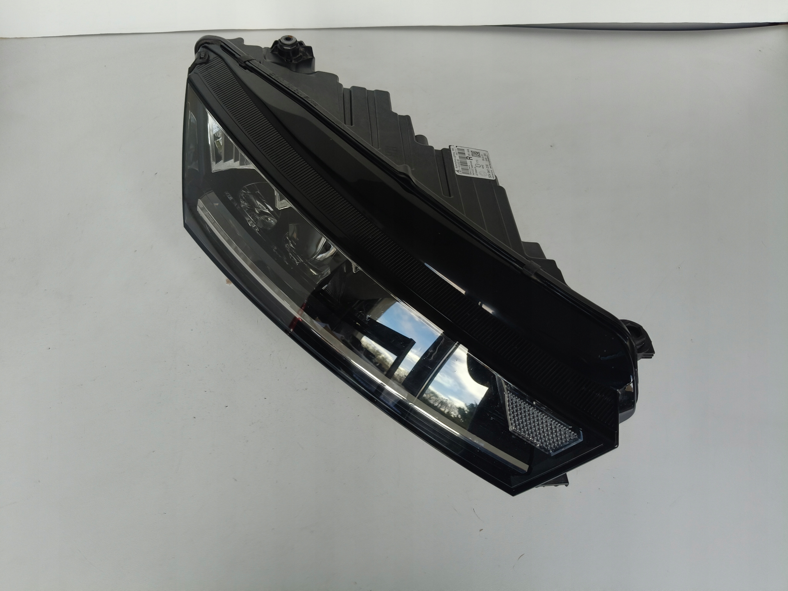 light right REFLEKTOR SKODA OCTAVIA IV 4 5E3 20- FULL LED