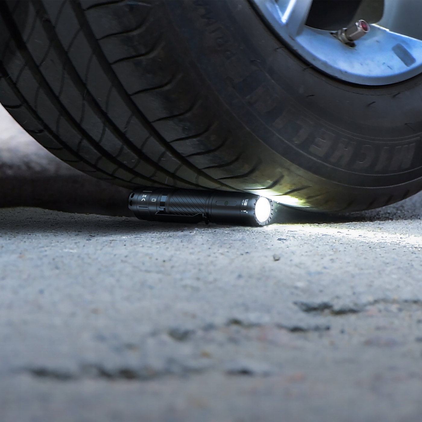 LATARKA TAKTYCZNA BLACKHAWK WODOODPORNA MOCNA 1200lm LED USB Rodzaj klasyczna