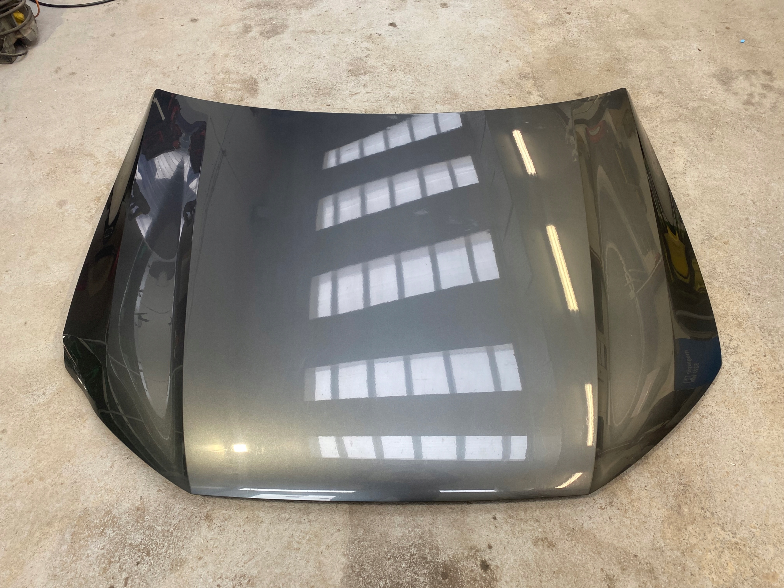 AUDI Q7 4M 18r bonnet cover front LZ7S
