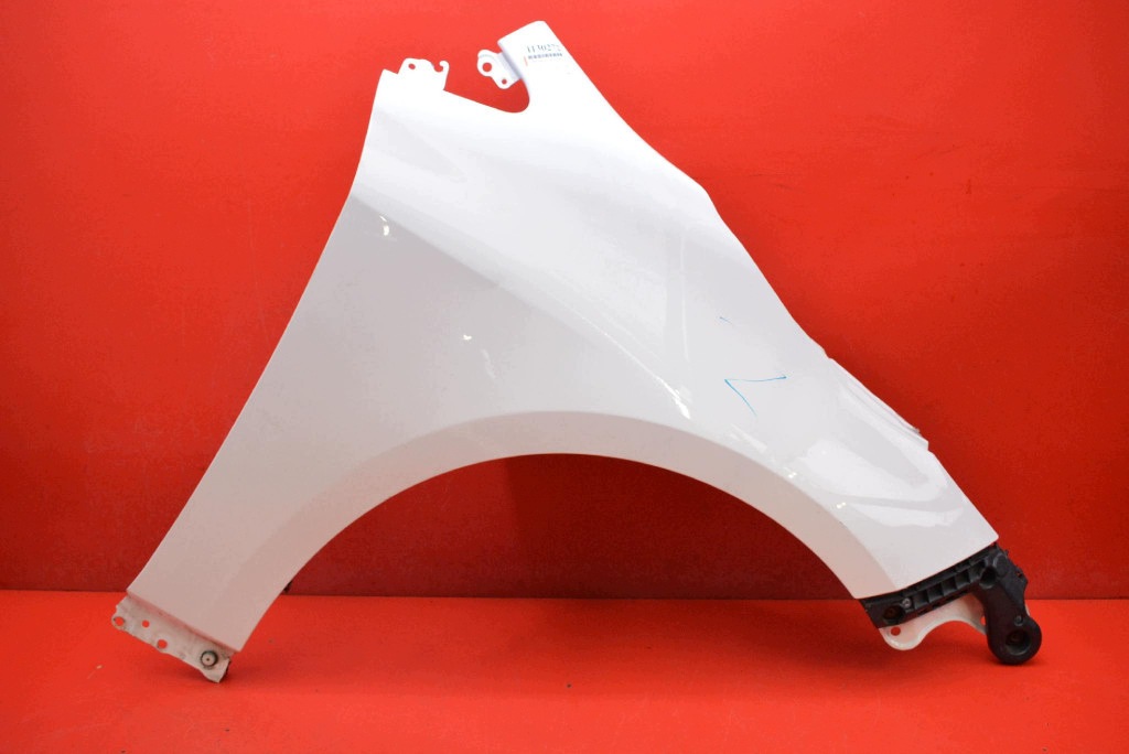 fender right front front 040 TOYOTA COROLLA E21 18-25