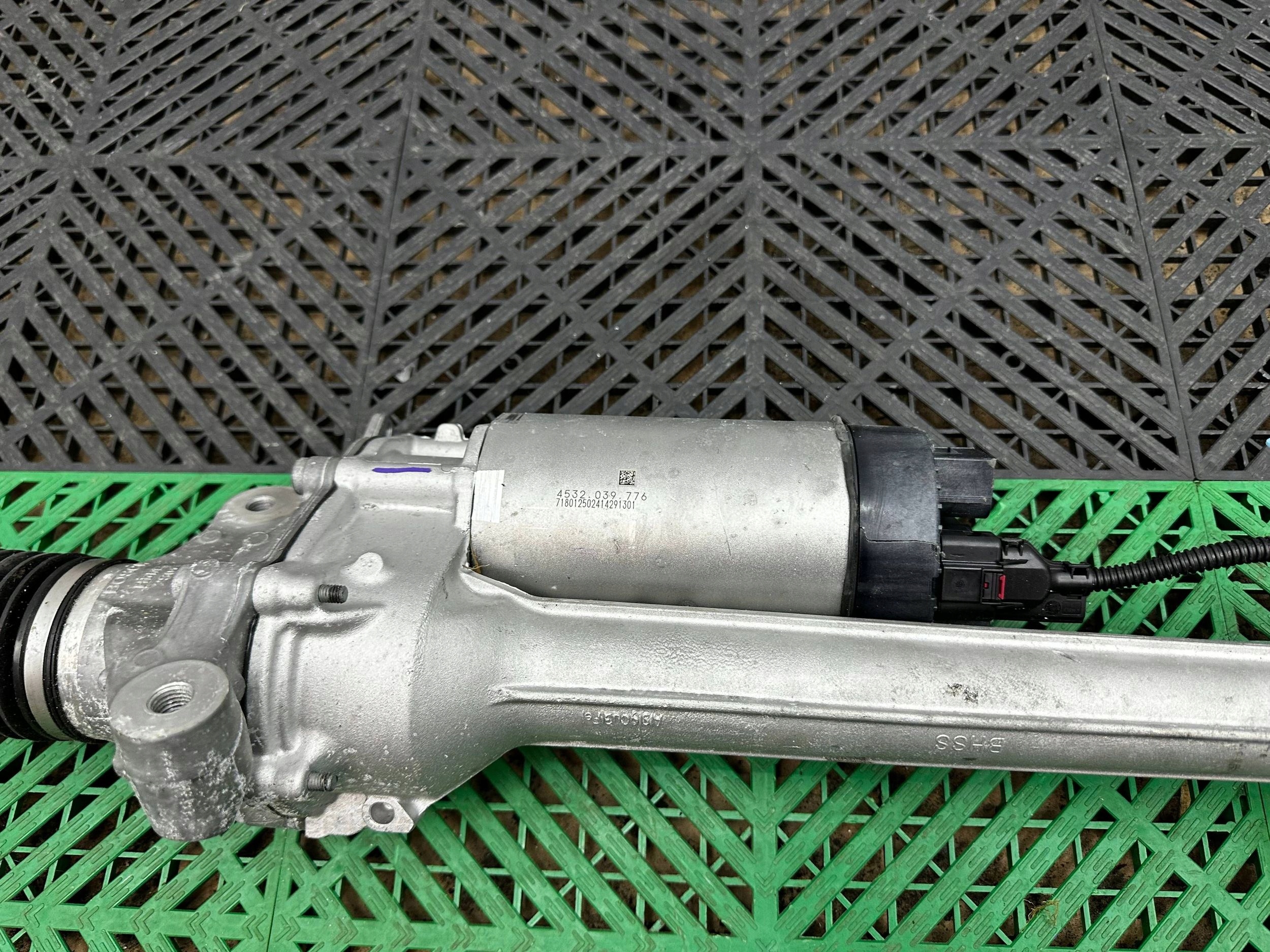 servo control BMW X3 G45 G46 5B68406 BP