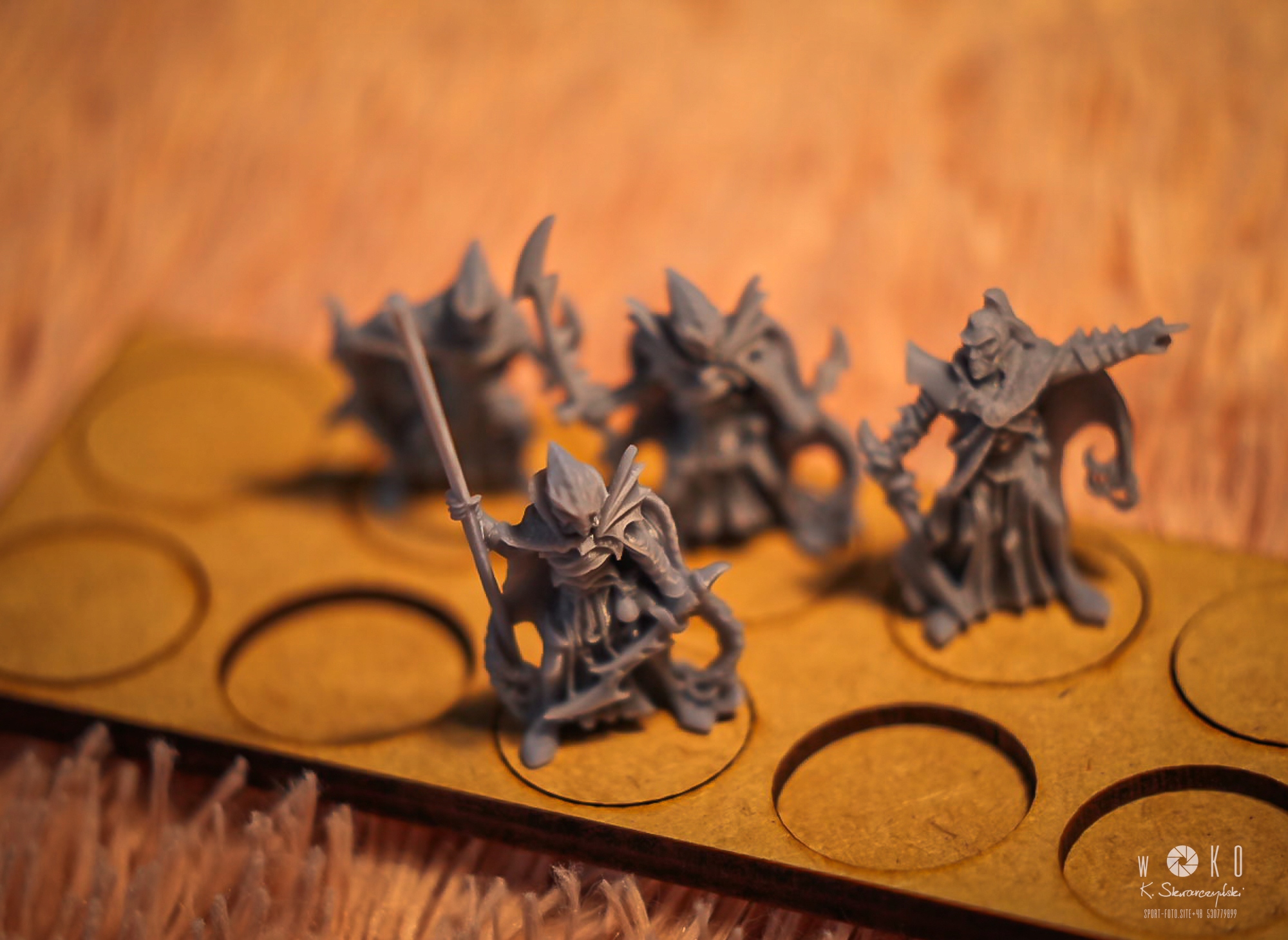 H065 Podstawka pod figurki 75mm - 5szt Materiał inny