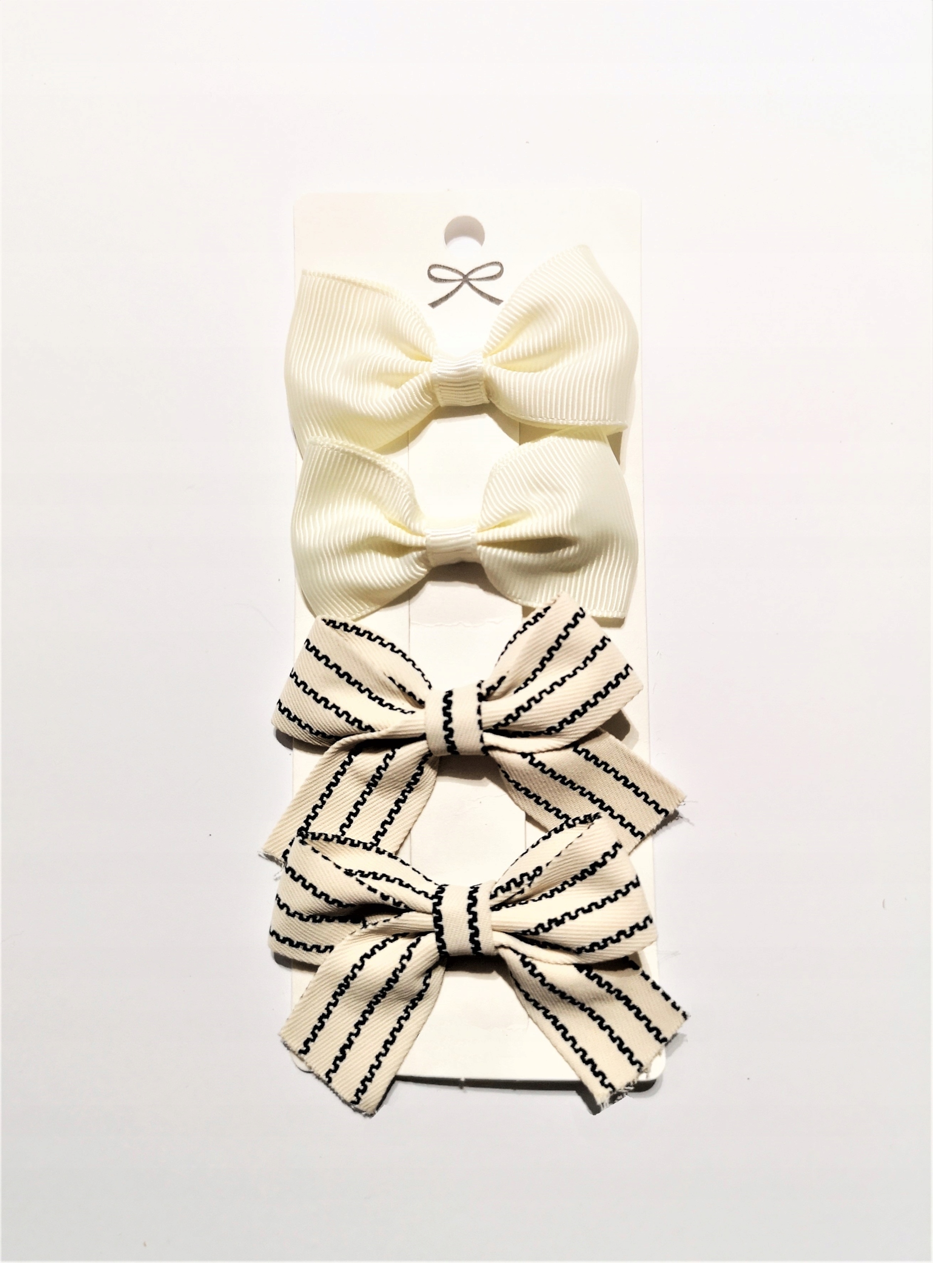 

Zestaw spinek do włosów Spinki Kokardki 4szt